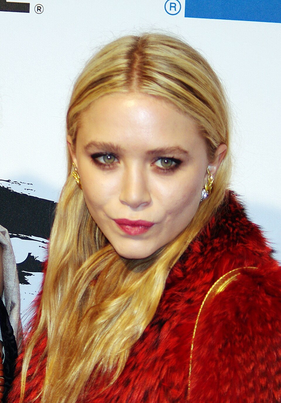 960x1378 Mary Kate Olsen