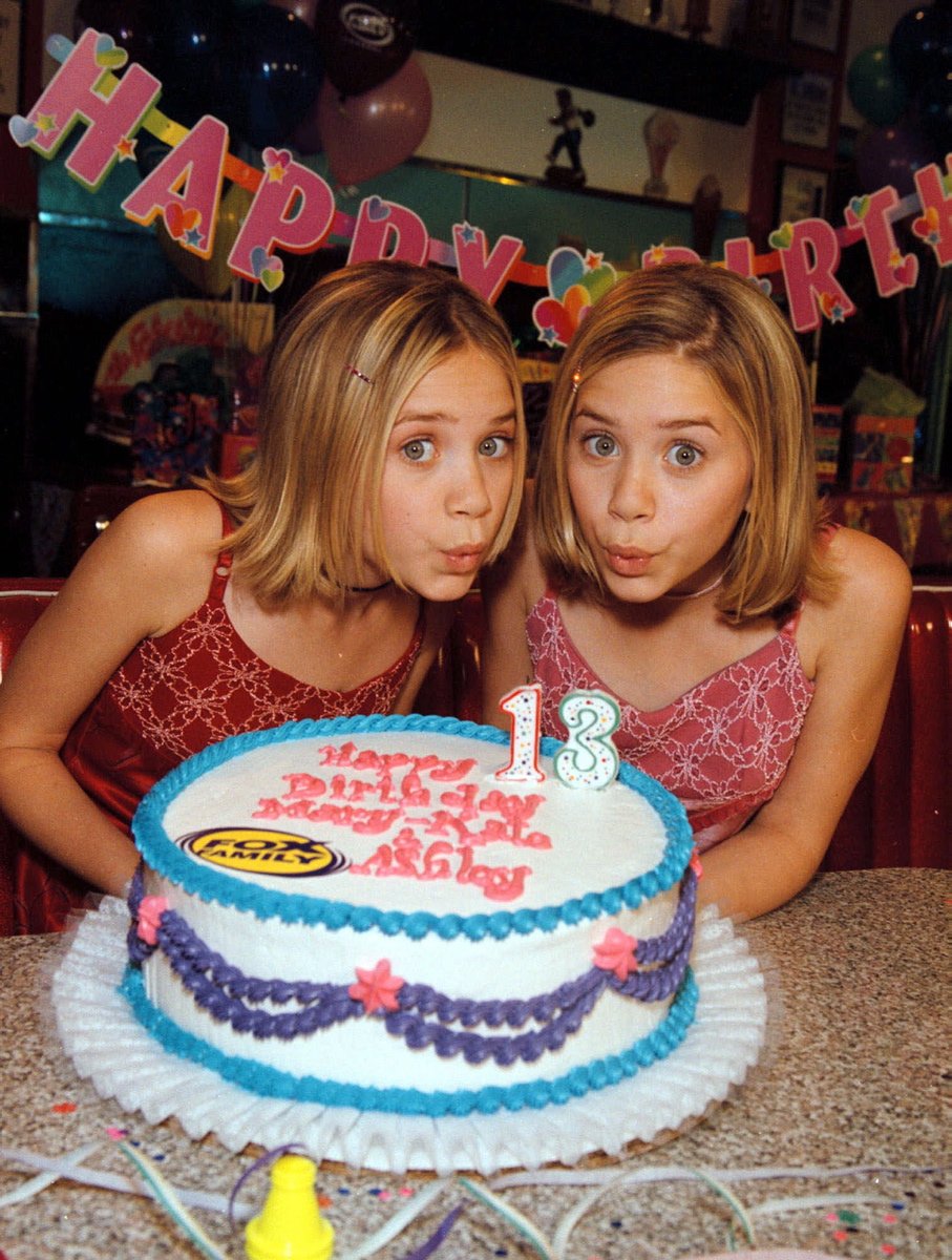 907x1200 Mary Kate And Ashley Olsenrs