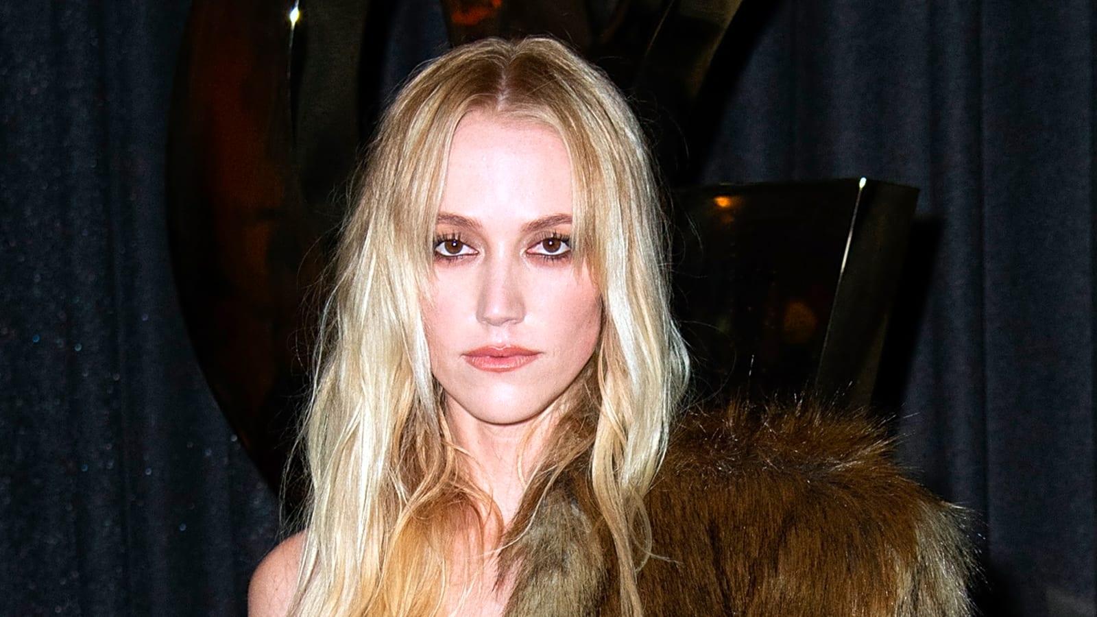 1600x900 Maika Monroe to star in horror film Victorian Psycho
