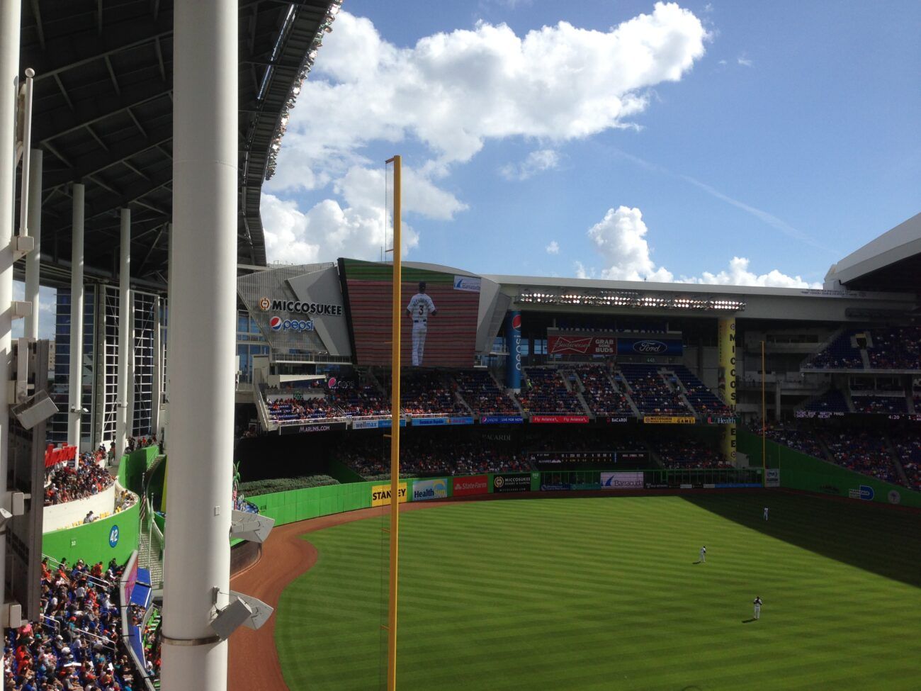 1300x975 LoanDepot Park: Miami Marlins stadium guide 2026