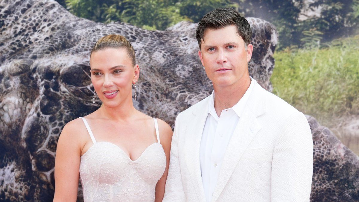 1200x675 Scarlett Johansson and Colin Jost have white hot date night