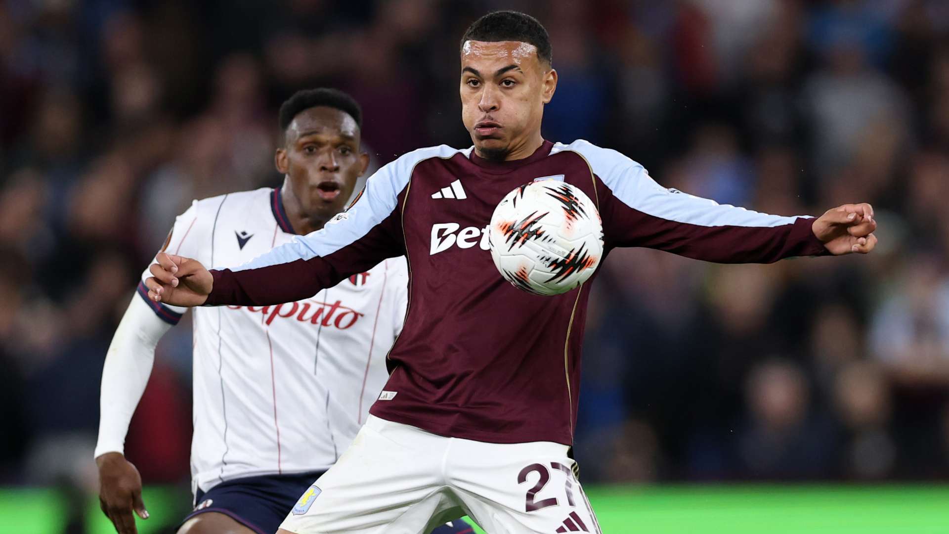 1920x1080 Morgan Rogers' nightmare! England star targeted with ironic cheers by Aston Villa fans over poor passing Unai Emery claims they were RIGHT to jeer him. Goal.com US