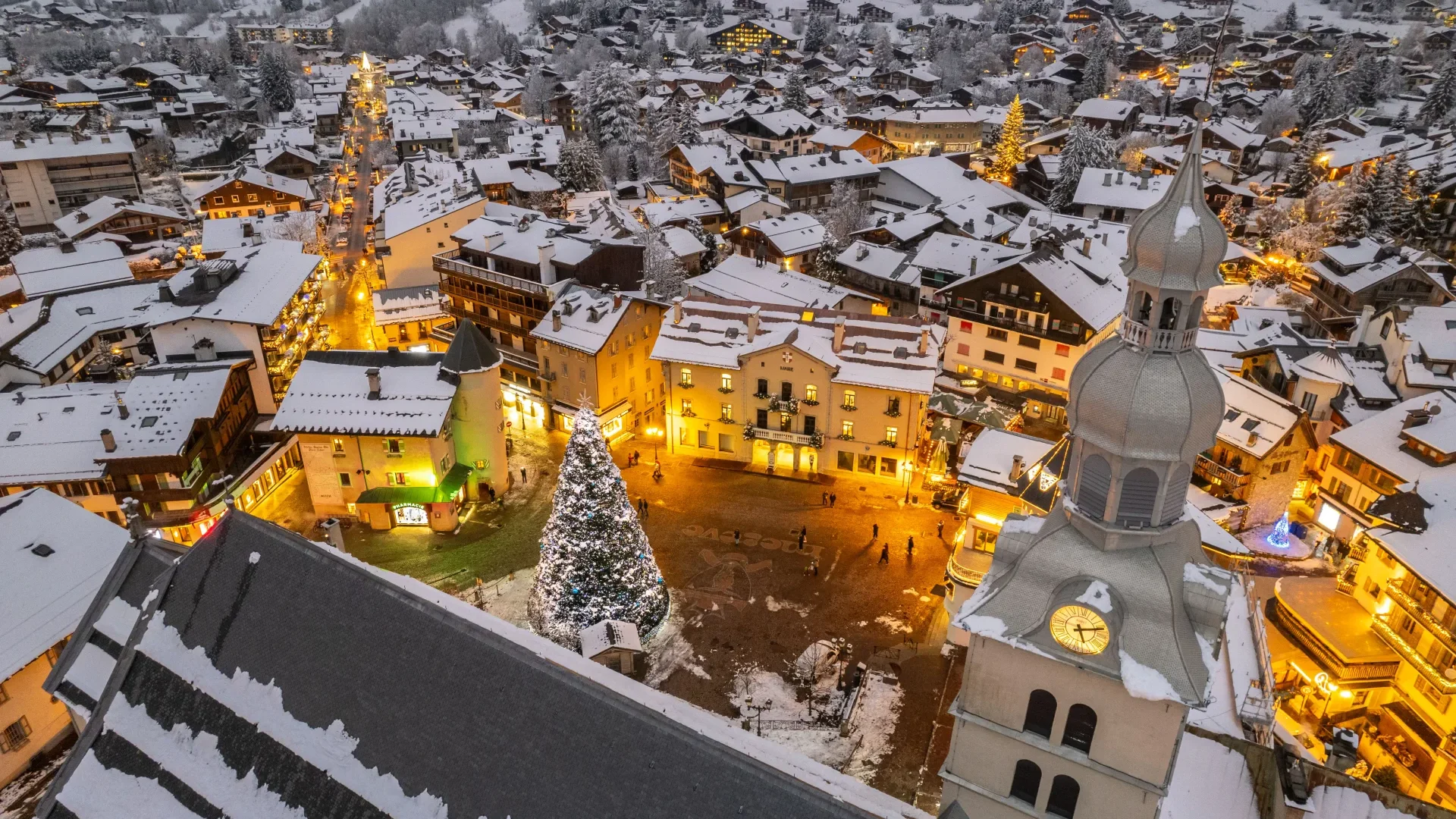 1920x1080 Experience the magic of Christmas, Megève styleève Tourism