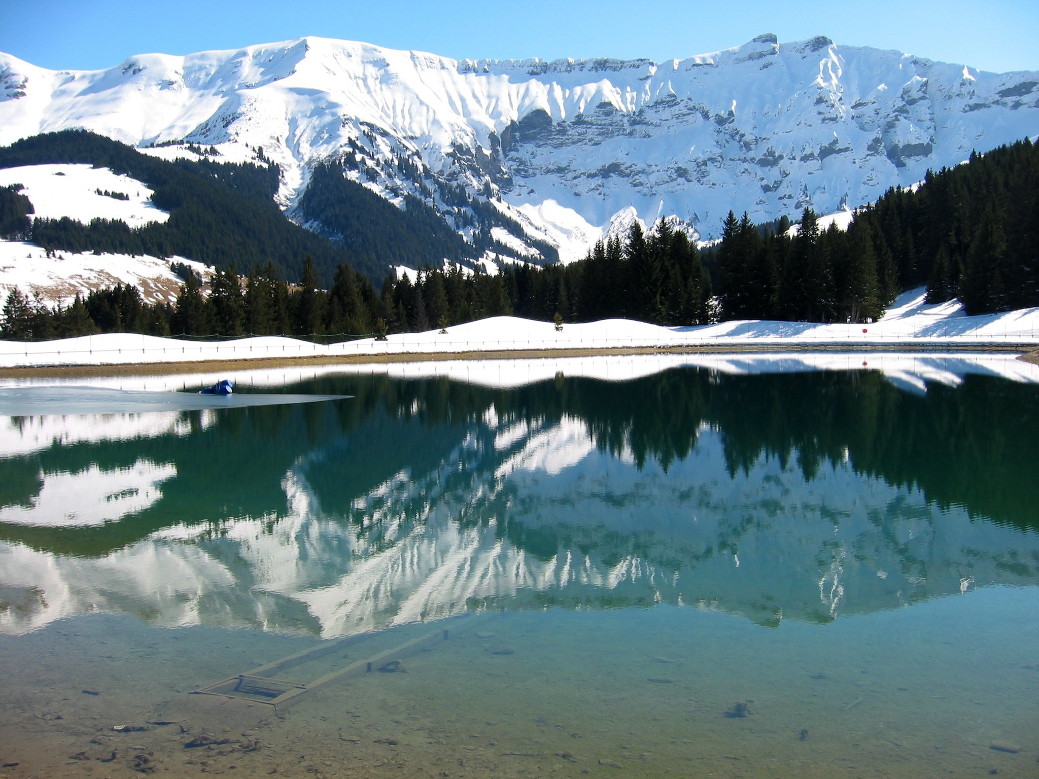 2048x1536 Megeve