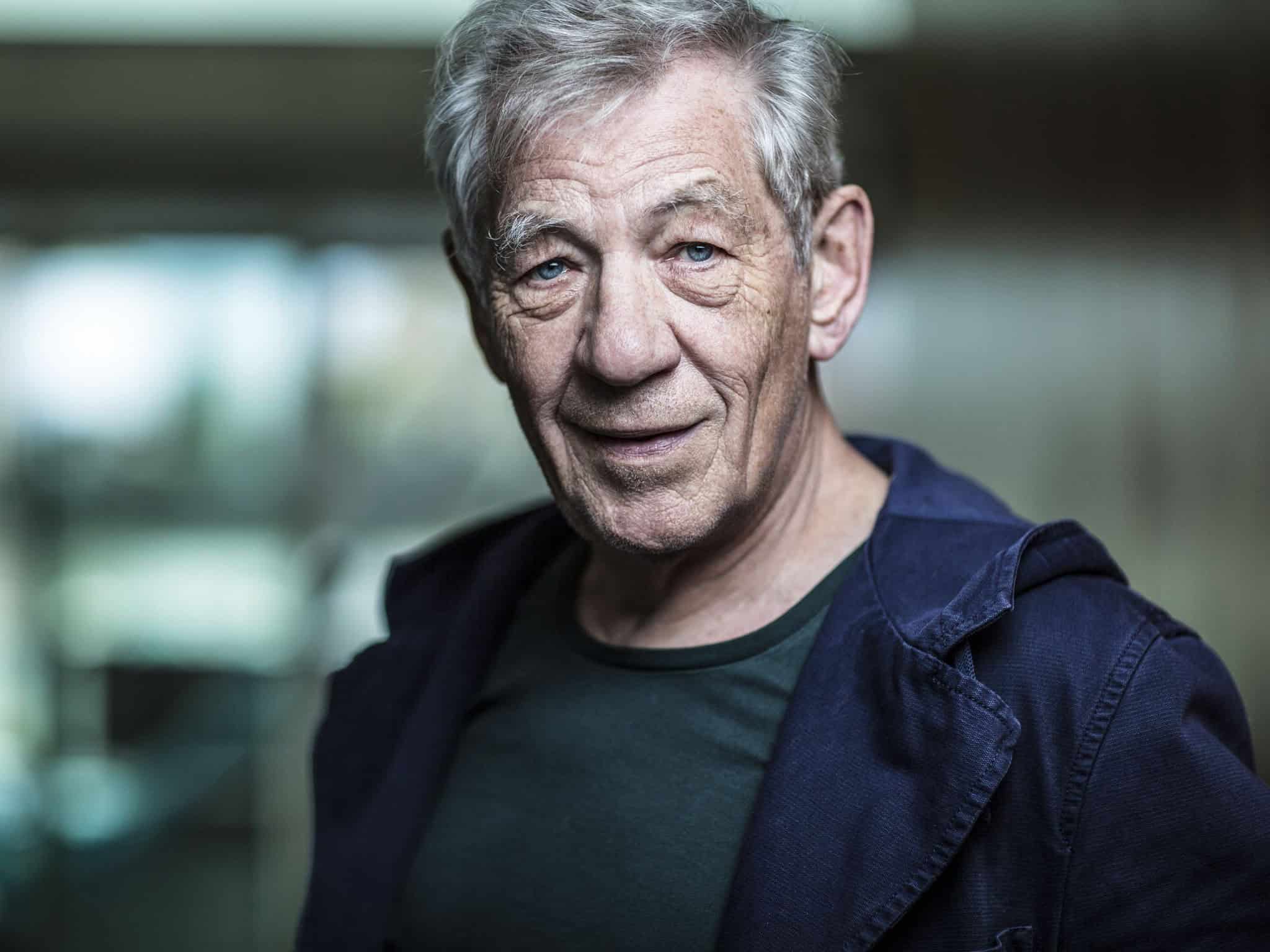 2048x1536 Ian Mckellen Wallpaper