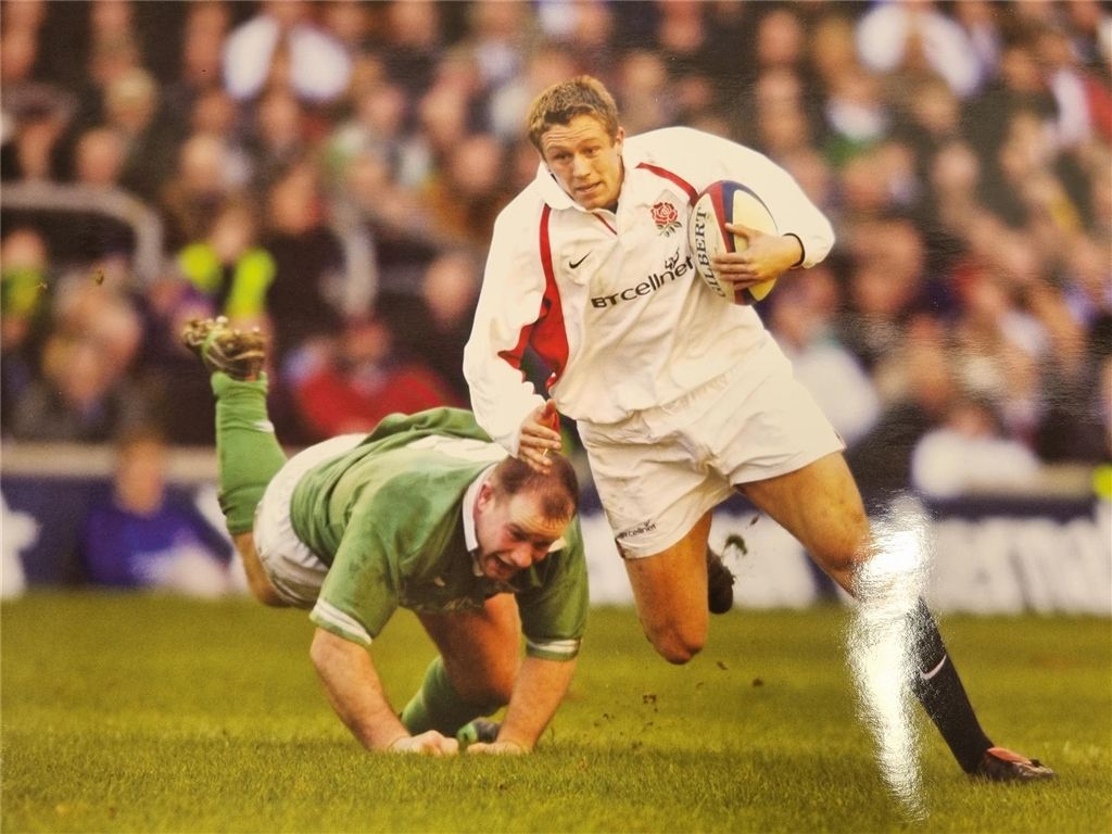 1024x768 Autographed Photograph, Rugby Greats Series: Jonny Wilkinson, Edition: 201/ Photograph Of Man Of The Match, Jonny Wilkinson Clear Of Frank Sheahan During England's 45 11 Defeat Of Ireland In The 2002