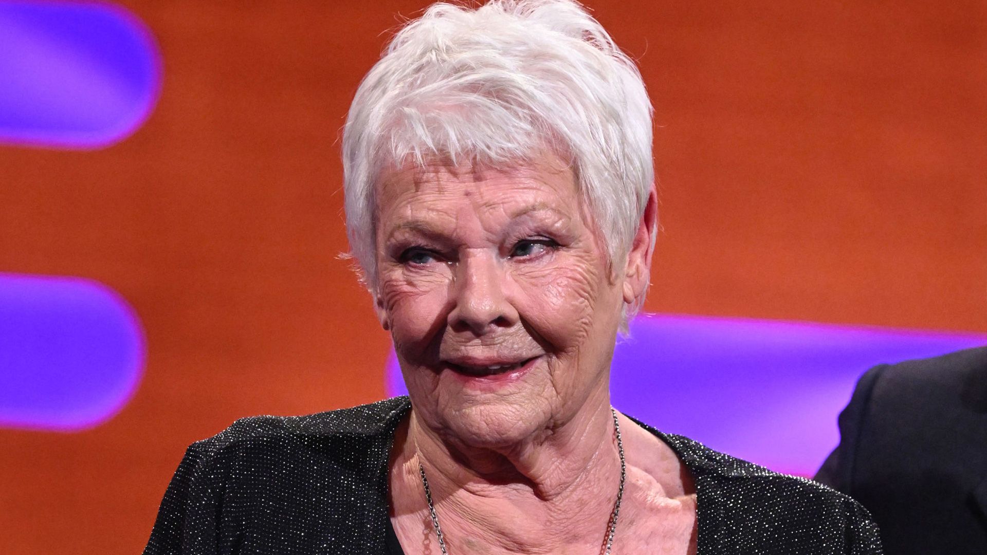 1920x1080 How old is Judi Dench, who is her partner David Mills and what films has she starred in?