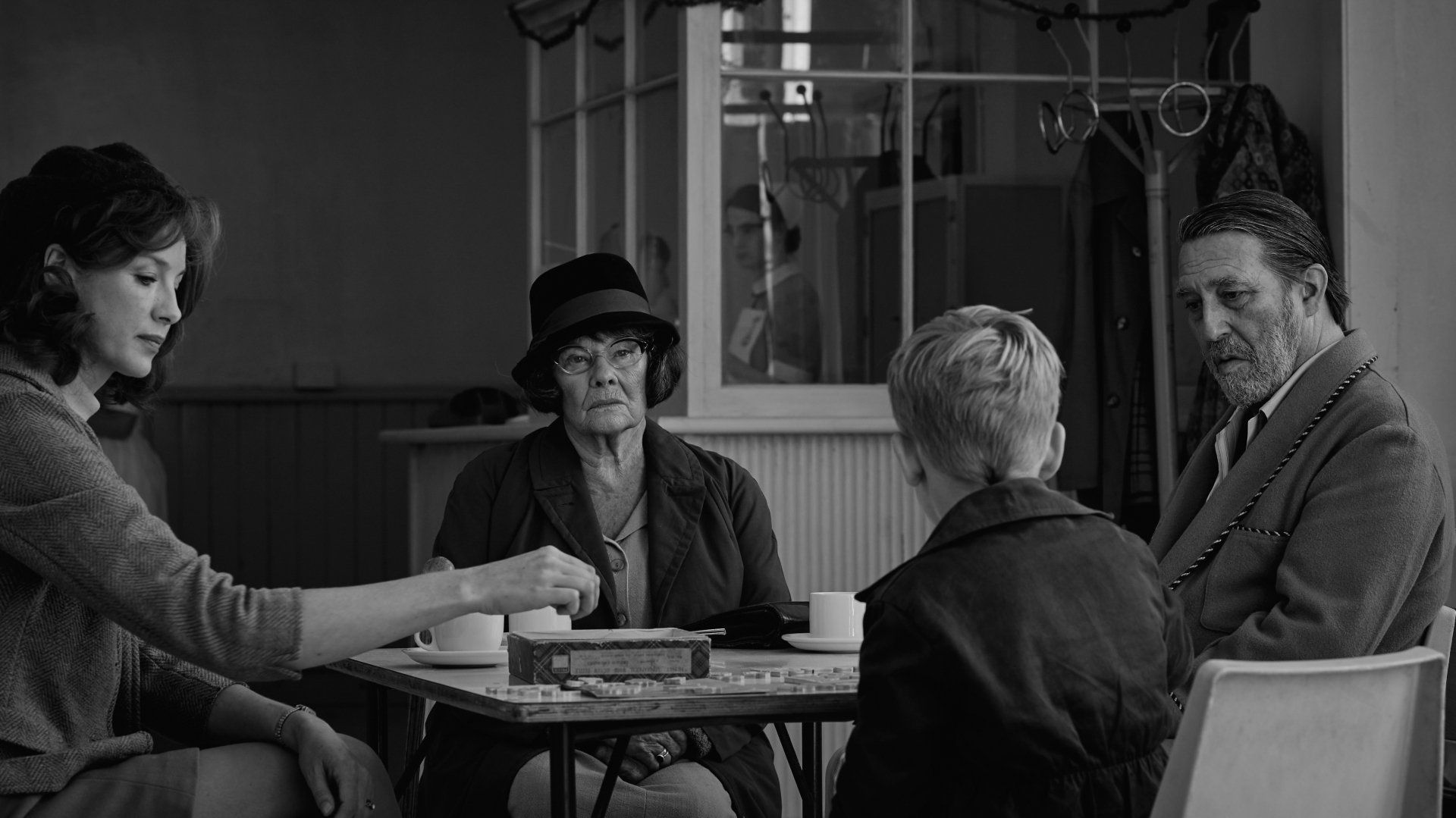 1920x1079 Download Judi Dench Caitriona Balfe Movie Belfast 4k Ultra HD Wallpaper