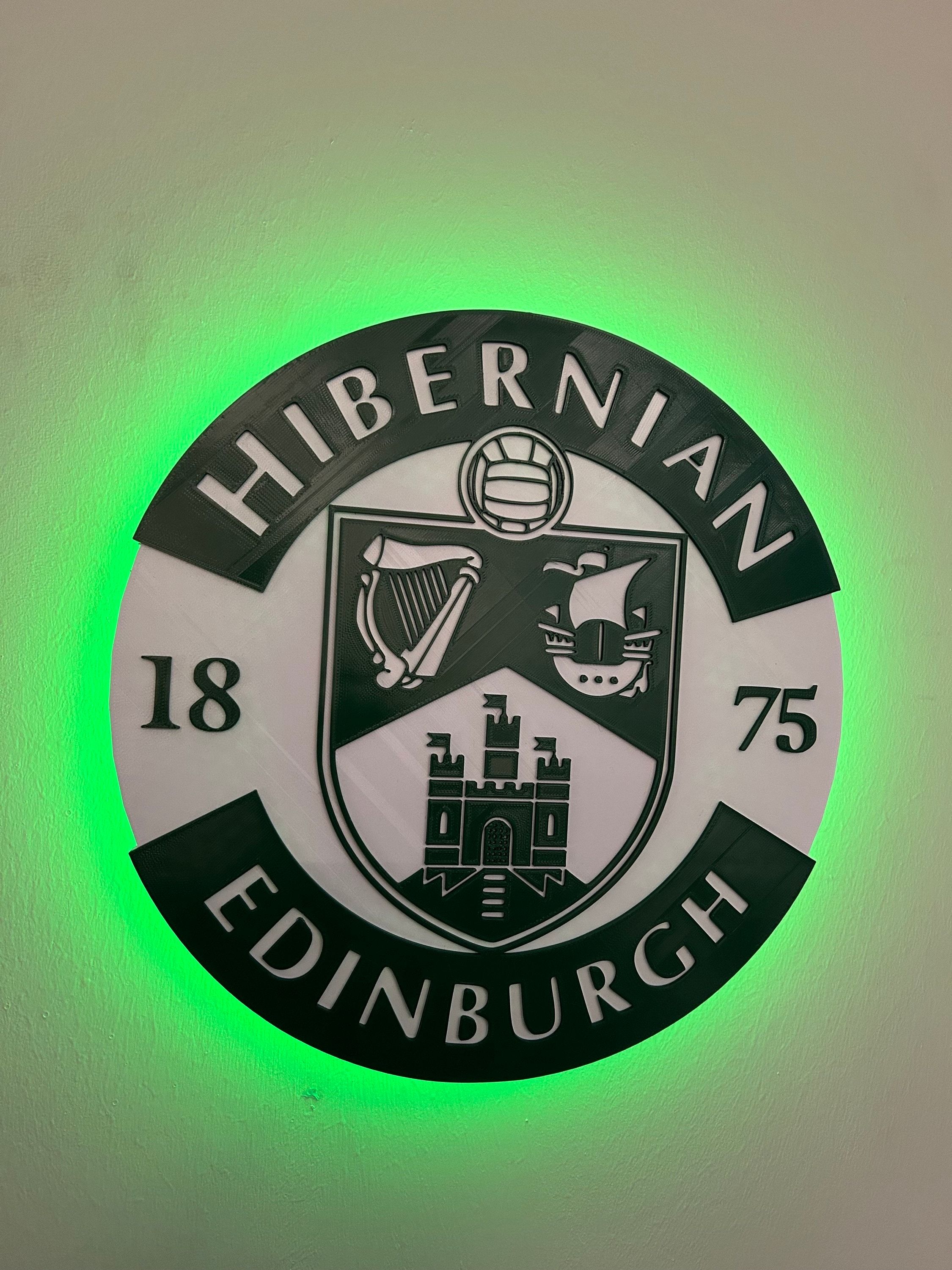 2250x3000 Officially Licensed 10 Large Light up Hibernian Badge for Bar, Pub, Home, Garage