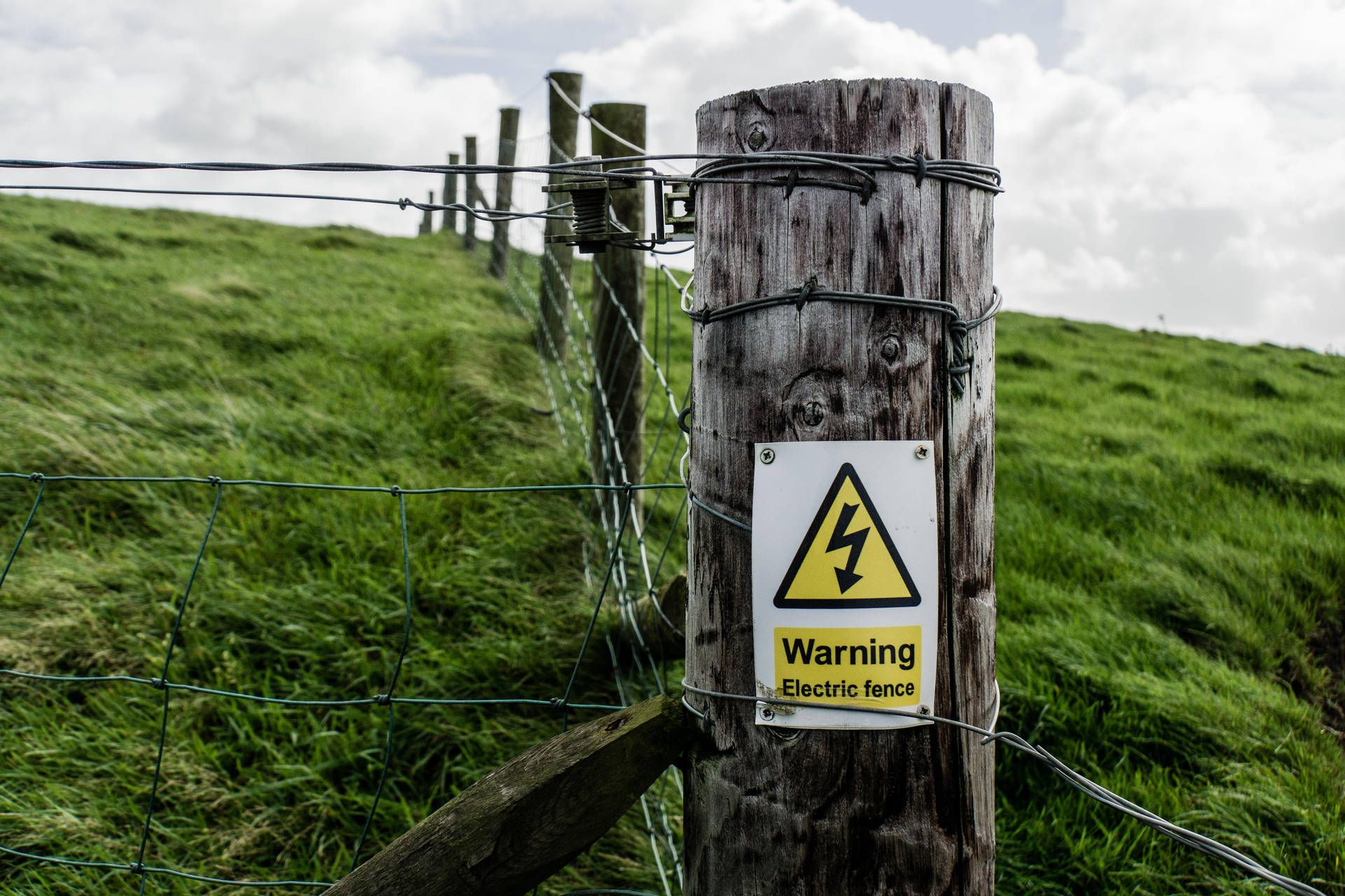 1920x1280 Download Northern Ireland Field Electric Fence Wallpaper