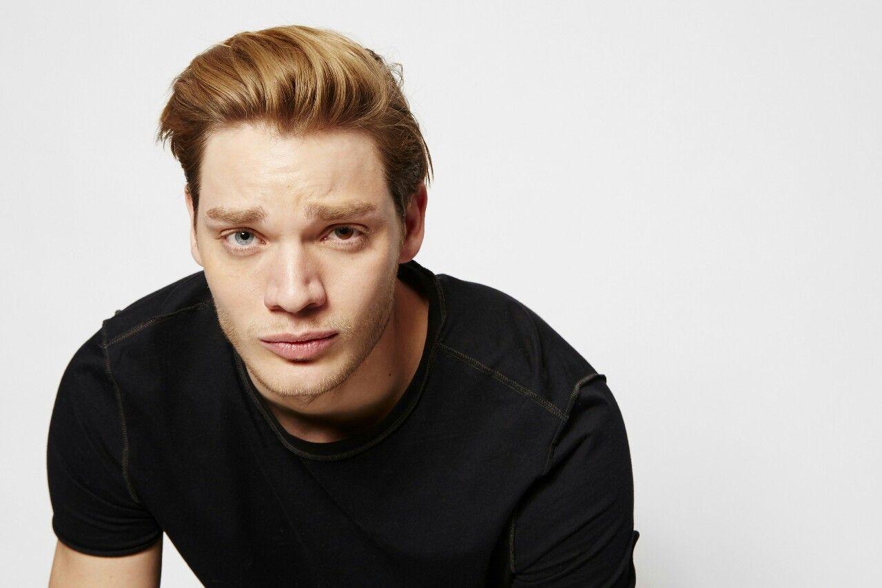 1280x853 Dominic Sherwood Sherwood Wallpaper