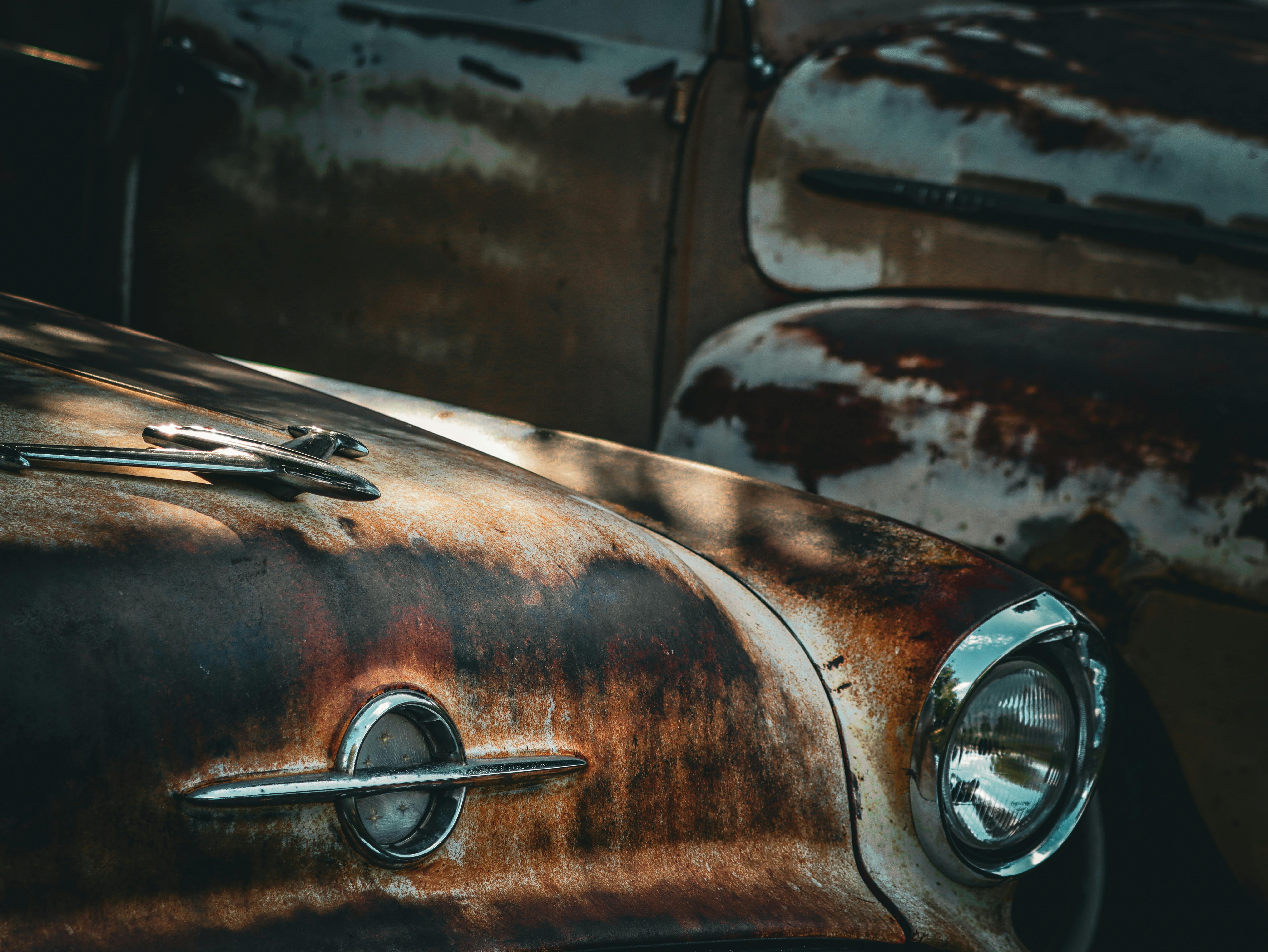 5328x4000 Close Up Of Abandoned, Rusty Cars · Free
