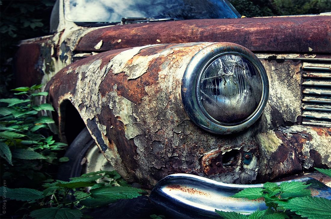 1100x727 Pictureque abandoned vintage cars · Ukraine travel blog