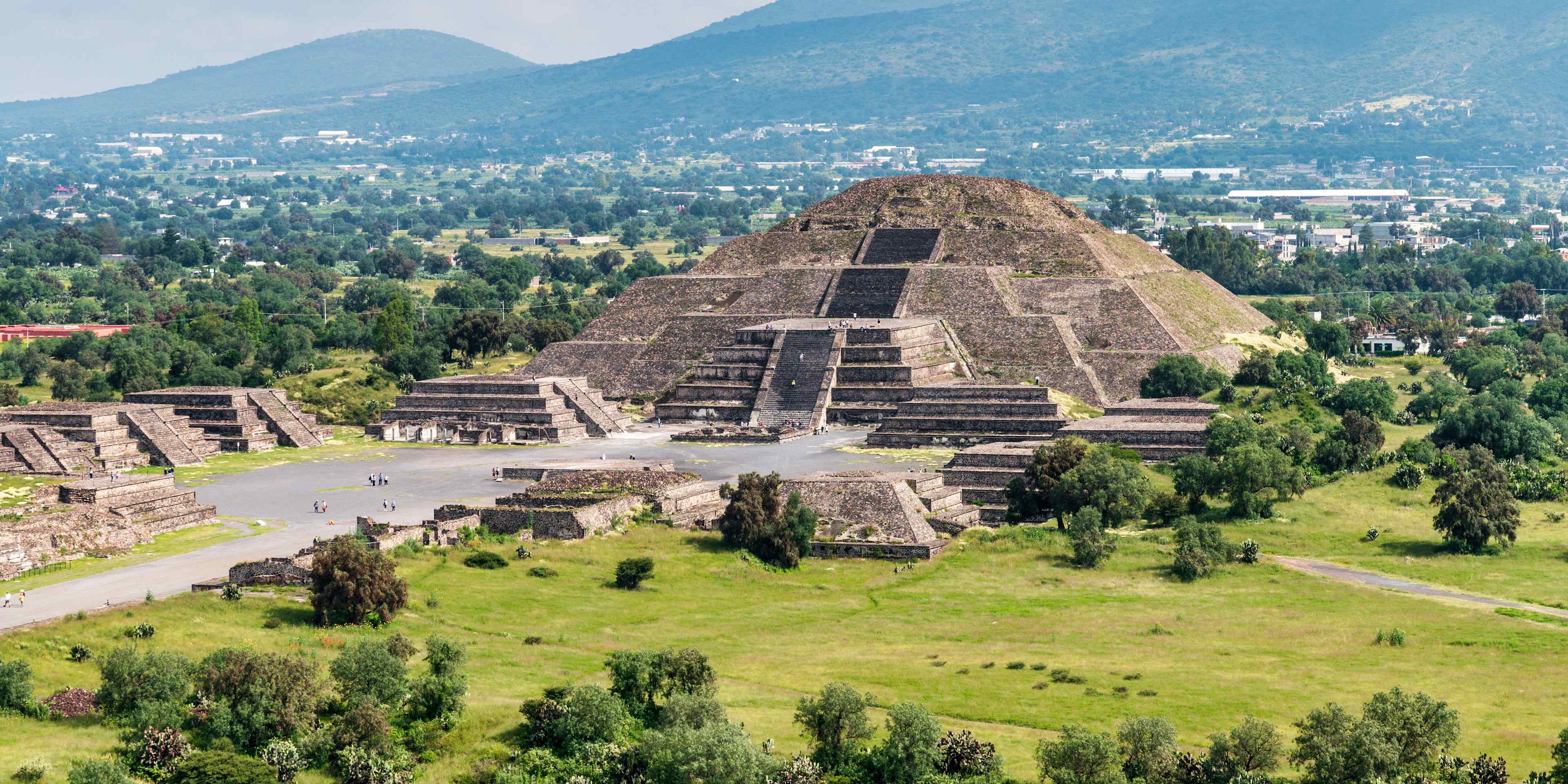 3840x1920 Teotihuacan, Mexico & Map