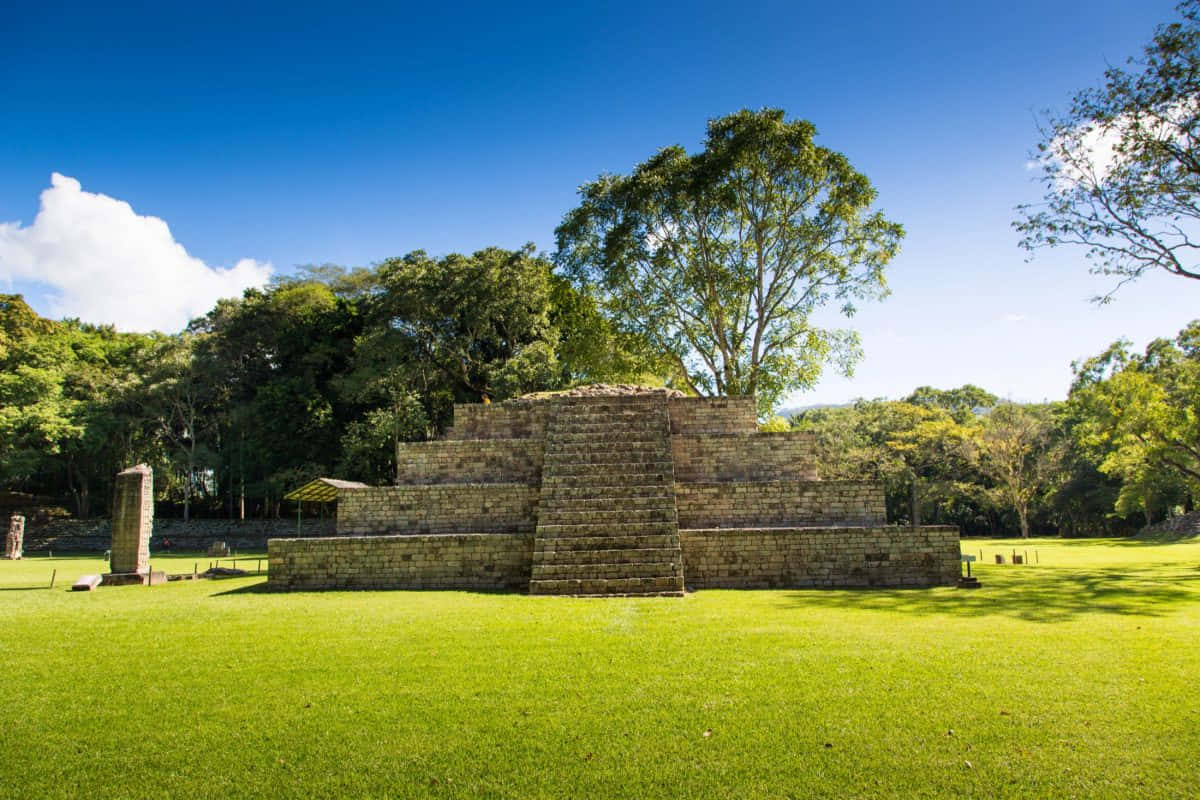 1200x800 Download Ancient Mayan Ruins Of Copan In Mesoamerica Wallpaper