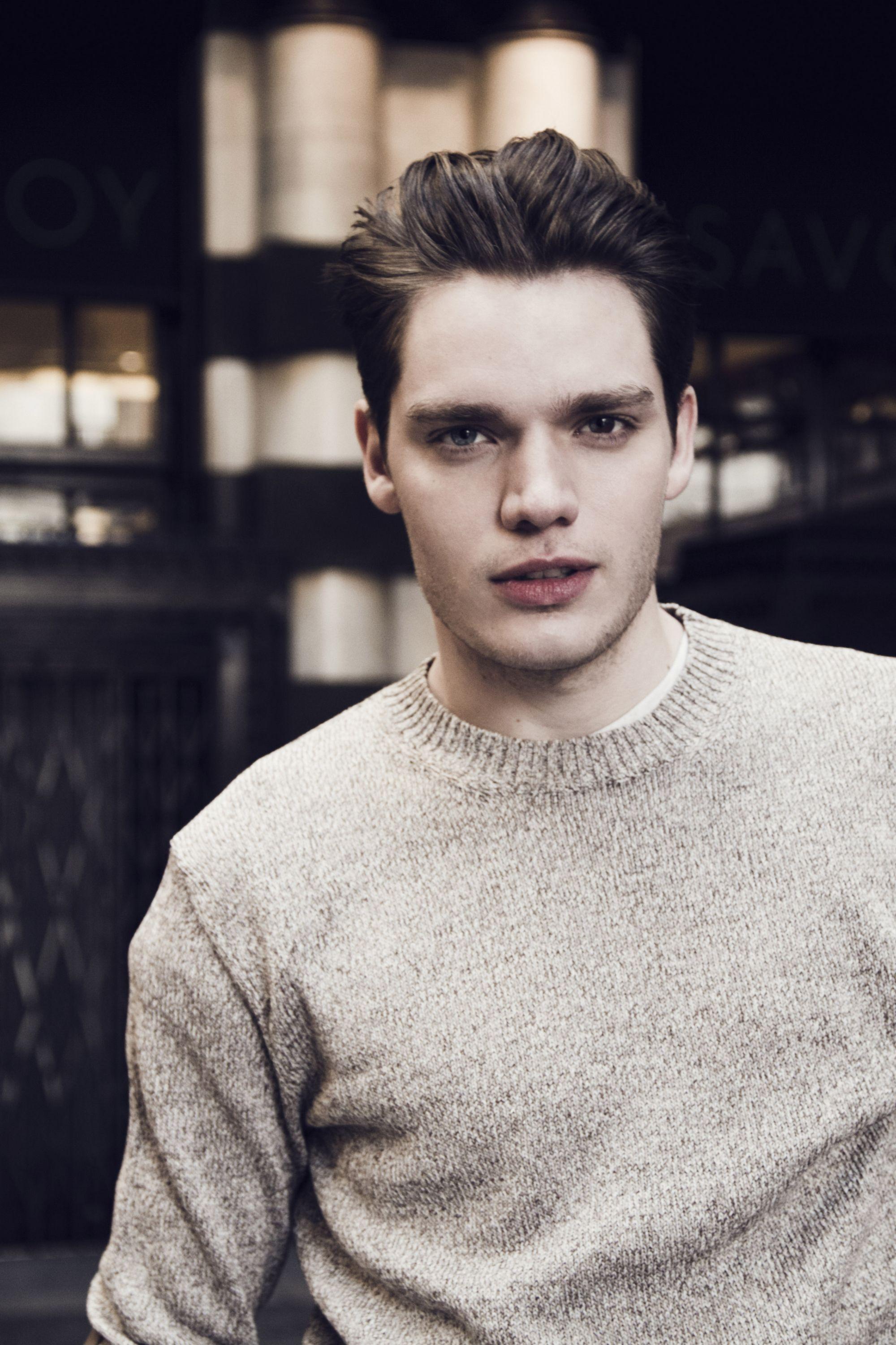 Dominic Sherwood Wallpapers - Top Free Dominic Sherwood Backgrounds