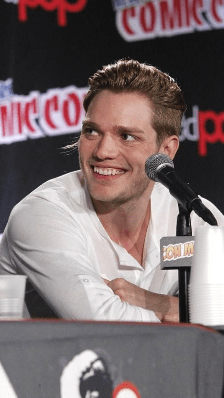 720x1280 Image about wallpaper in Dominic Sherwood