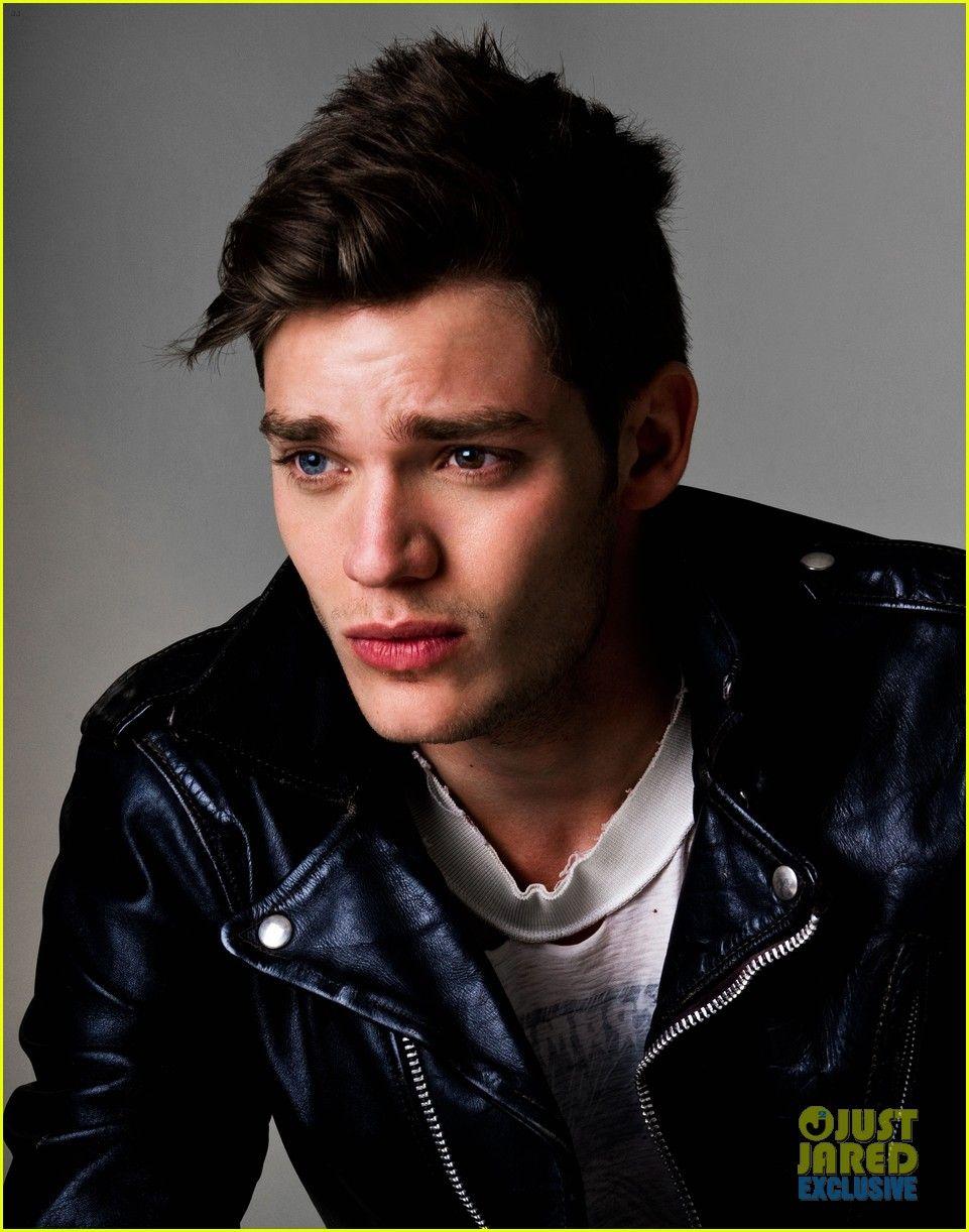 961x1222 Dominic Sherwood: Just Jared Spotlight of the Week Exclusive