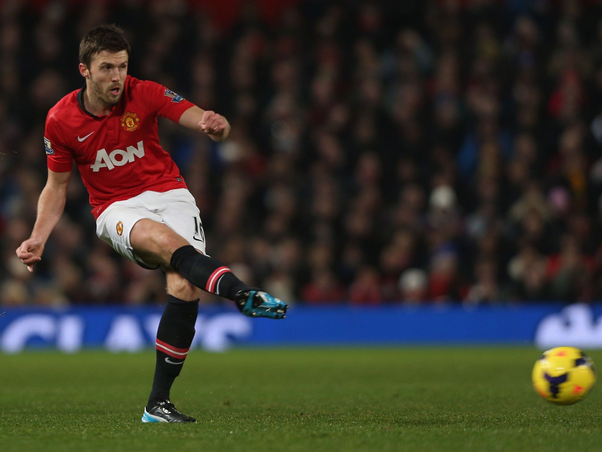2048x1536 Michael Carrick injury: Manchester United midfielder could be out for up to 10 weeks with ankle problem