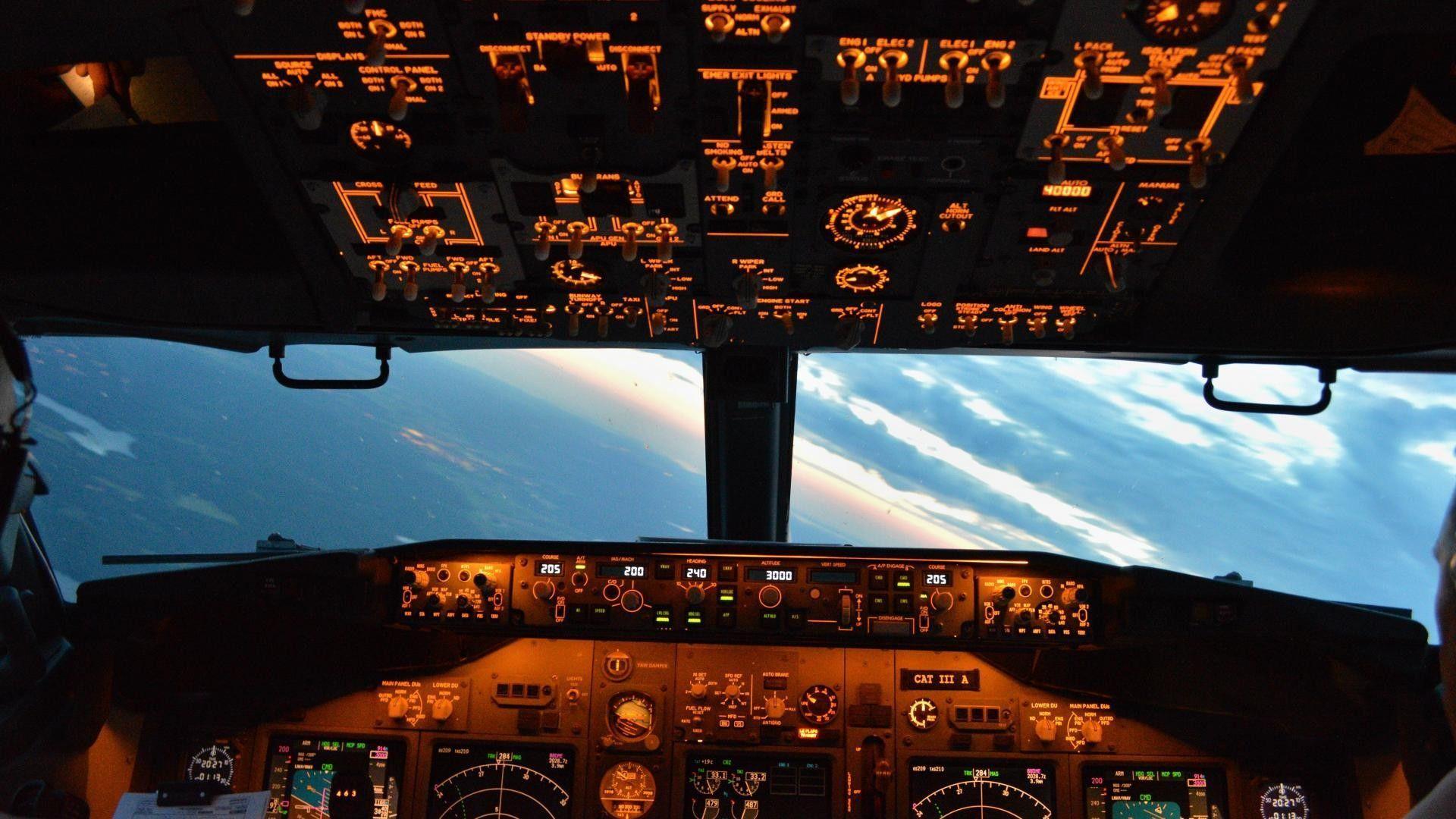 boeing 747 200 cockpit