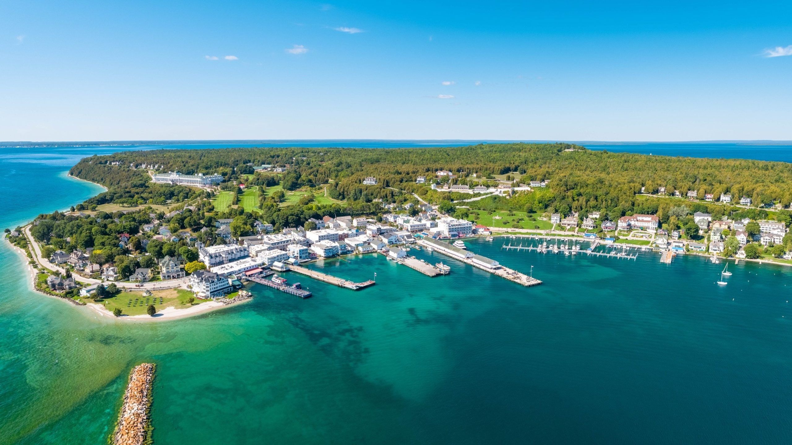 2560x1440 Mackinac Island Wallpaper