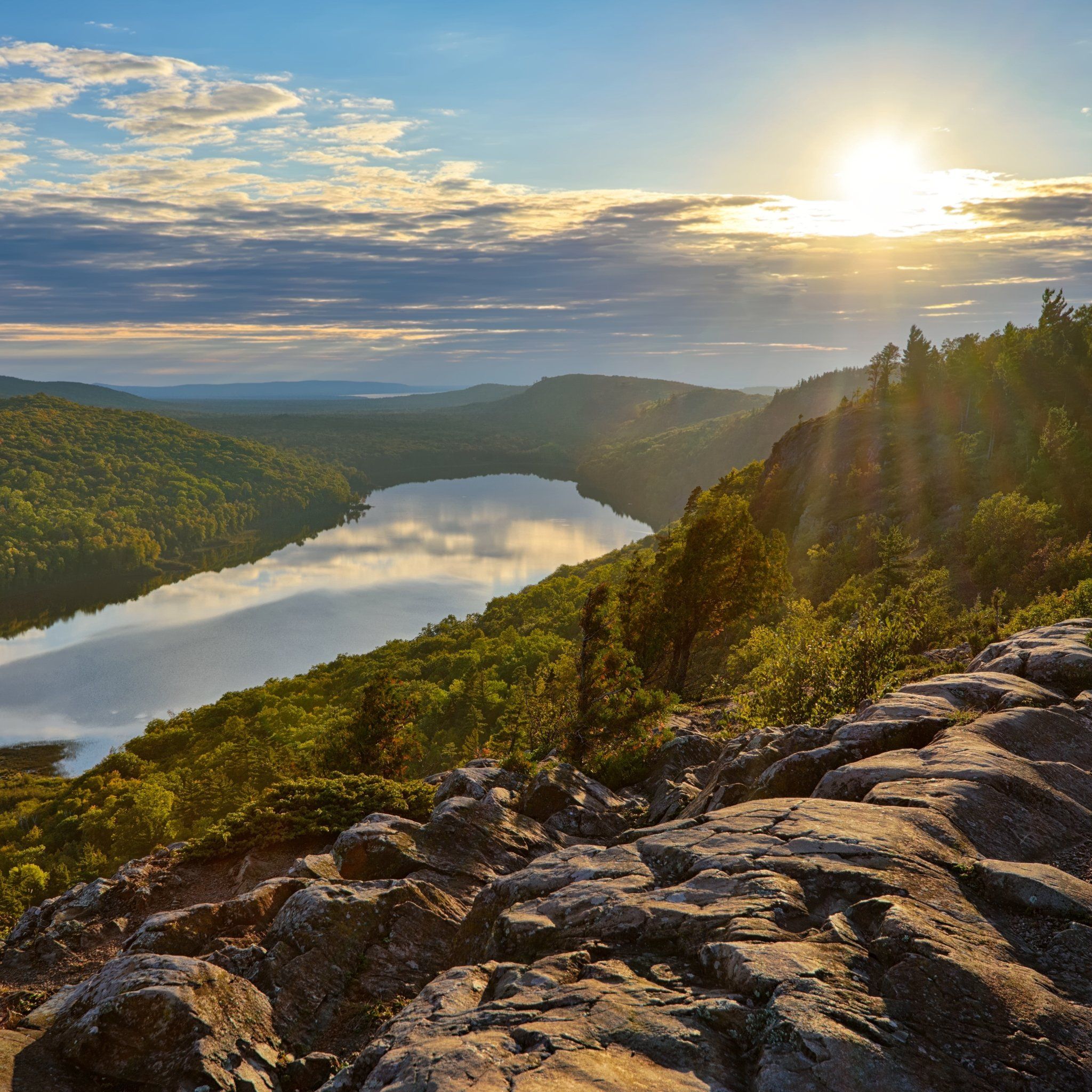 2048x2048 Why You Must Visit Michigan's Upper Peninsula In An RV