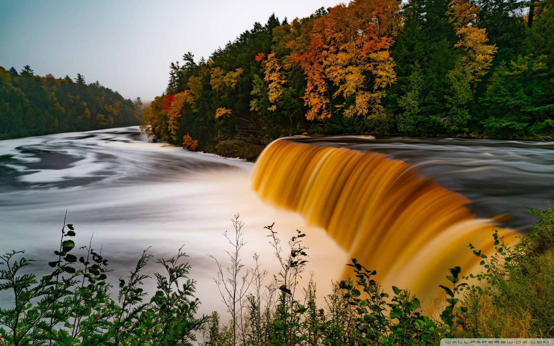 1920x1200 Tahquamenon Falls, Michigan's Upper Peninsula, Tahquamenon Falls State Park 4K UHD Wallpaper for UltraHD Desktop and TV : Widescreen and UltraWide Display : Smartphone and Tablet Devices