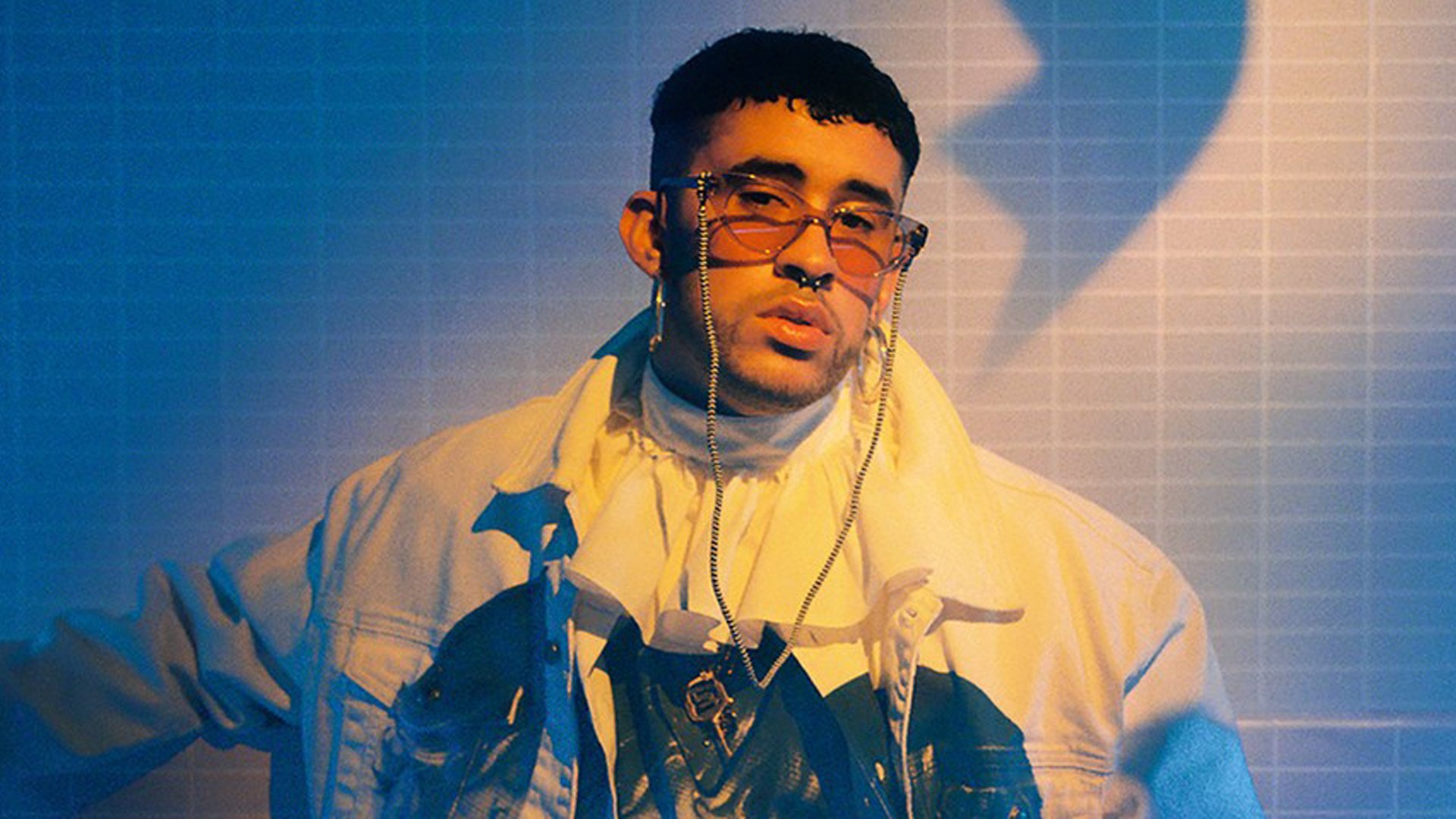 1920x1080 Bad Bunny Is Wearing White Coat Suit And Specs HD Bad Bunny Wallpaper