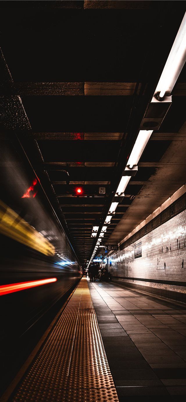 640x1385 Prince Street Station New York United States iPhone X Wallpaper