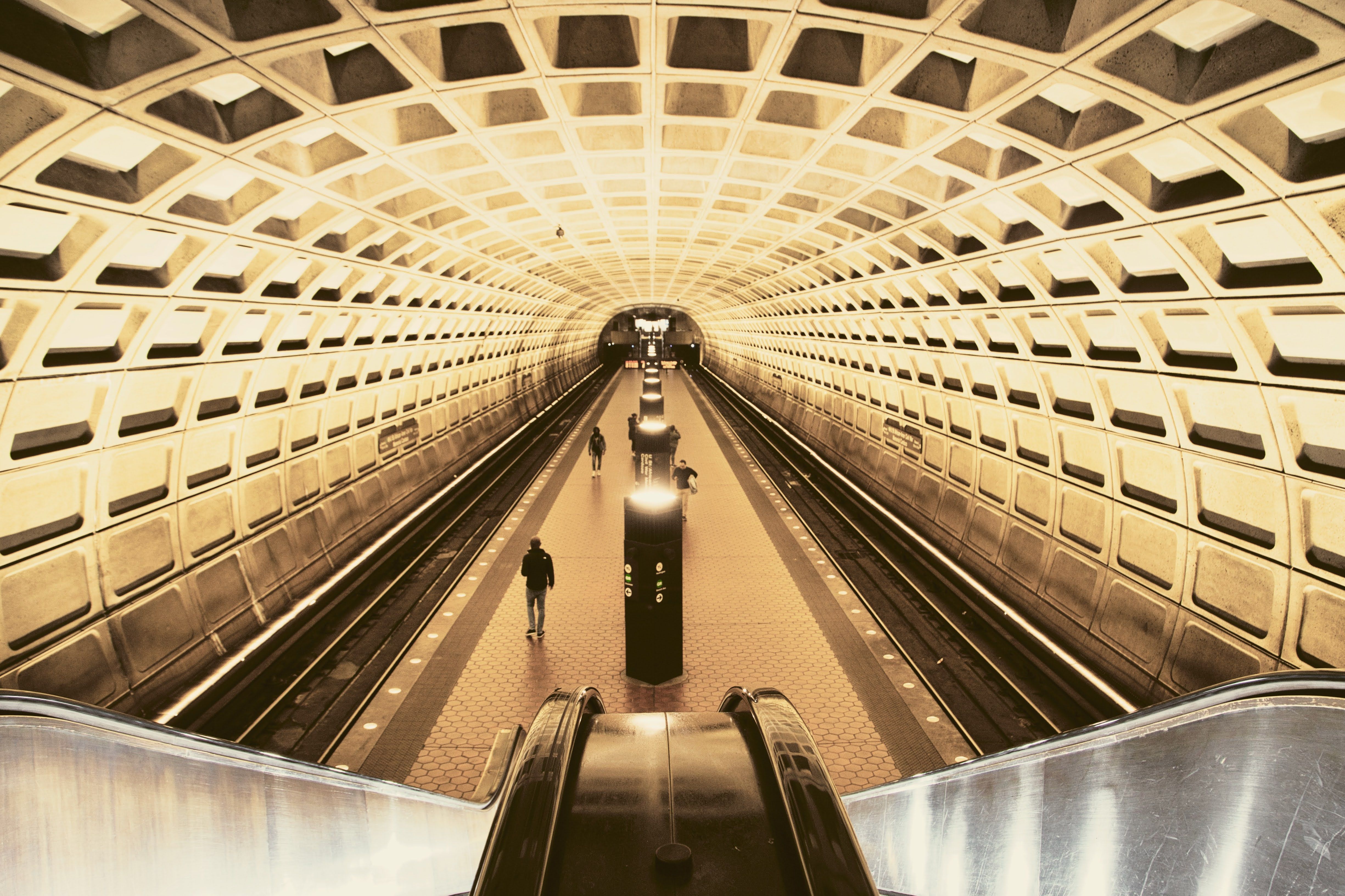 4900x3265 Going Underground: Discovering the Fascinating World of DC's Metro System the World with Simon Sulyma