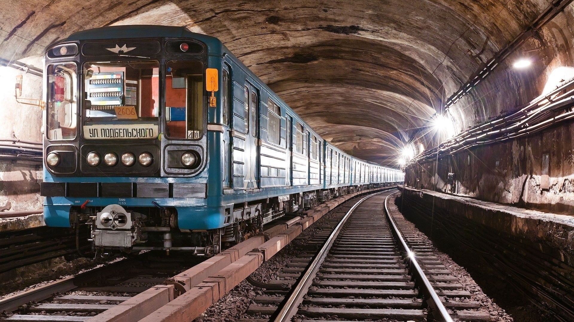 1920x1080 Metro Station Wallpaper