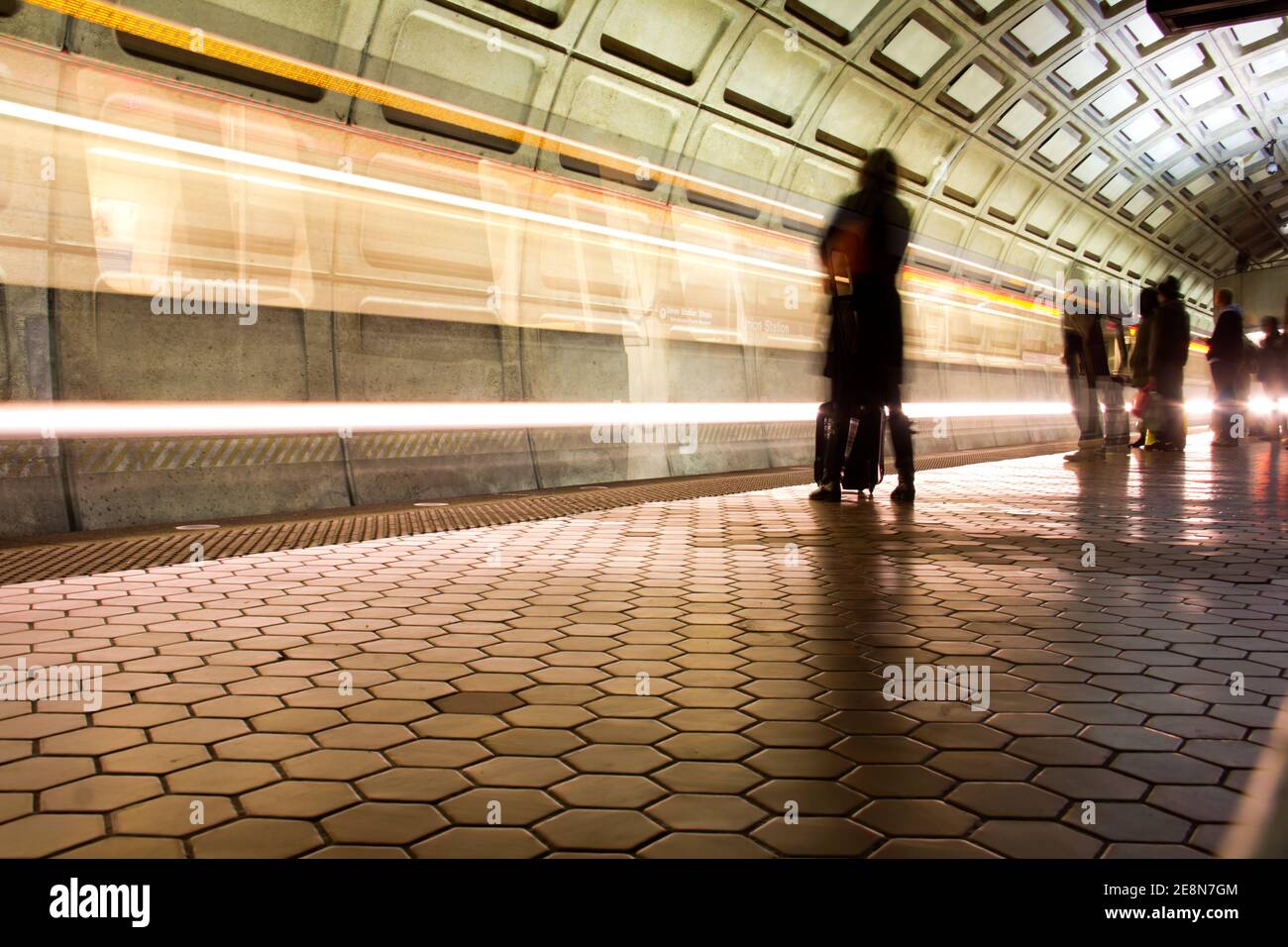 1300x956 Smithsonian Underground Metro Station In Hi Res Graphy And Image