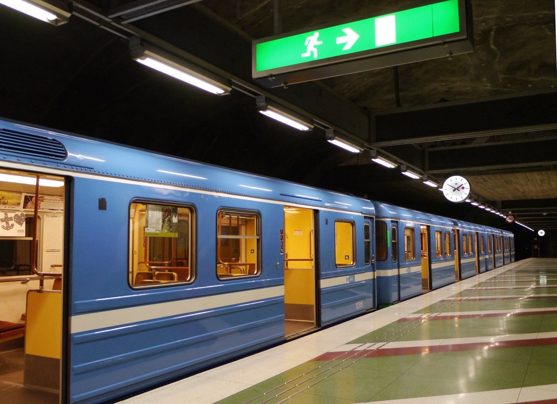1920x1394 Blue Metro Platform