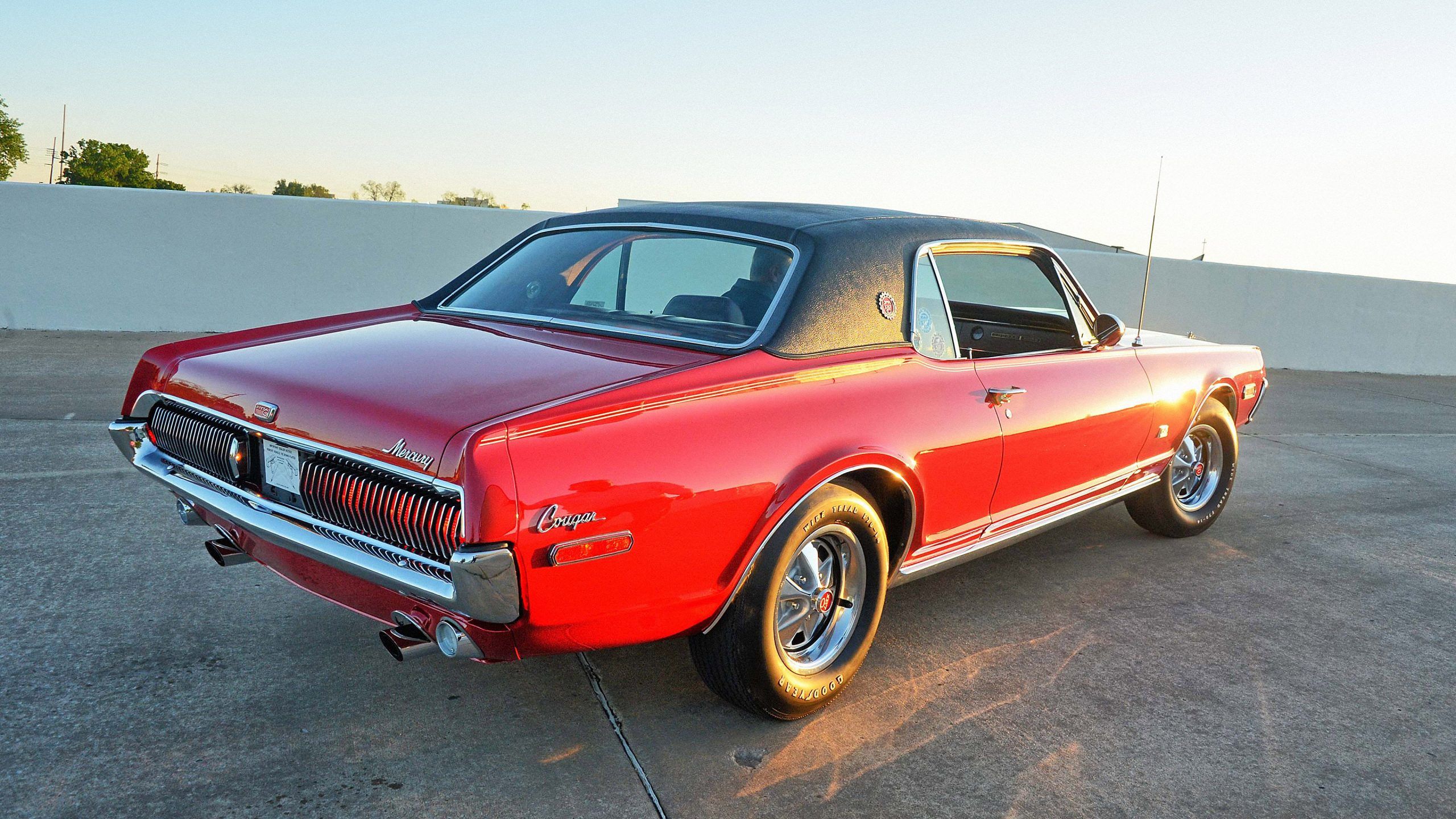 2560x1440 Mercury Cougar XR 7 Wallpaper
