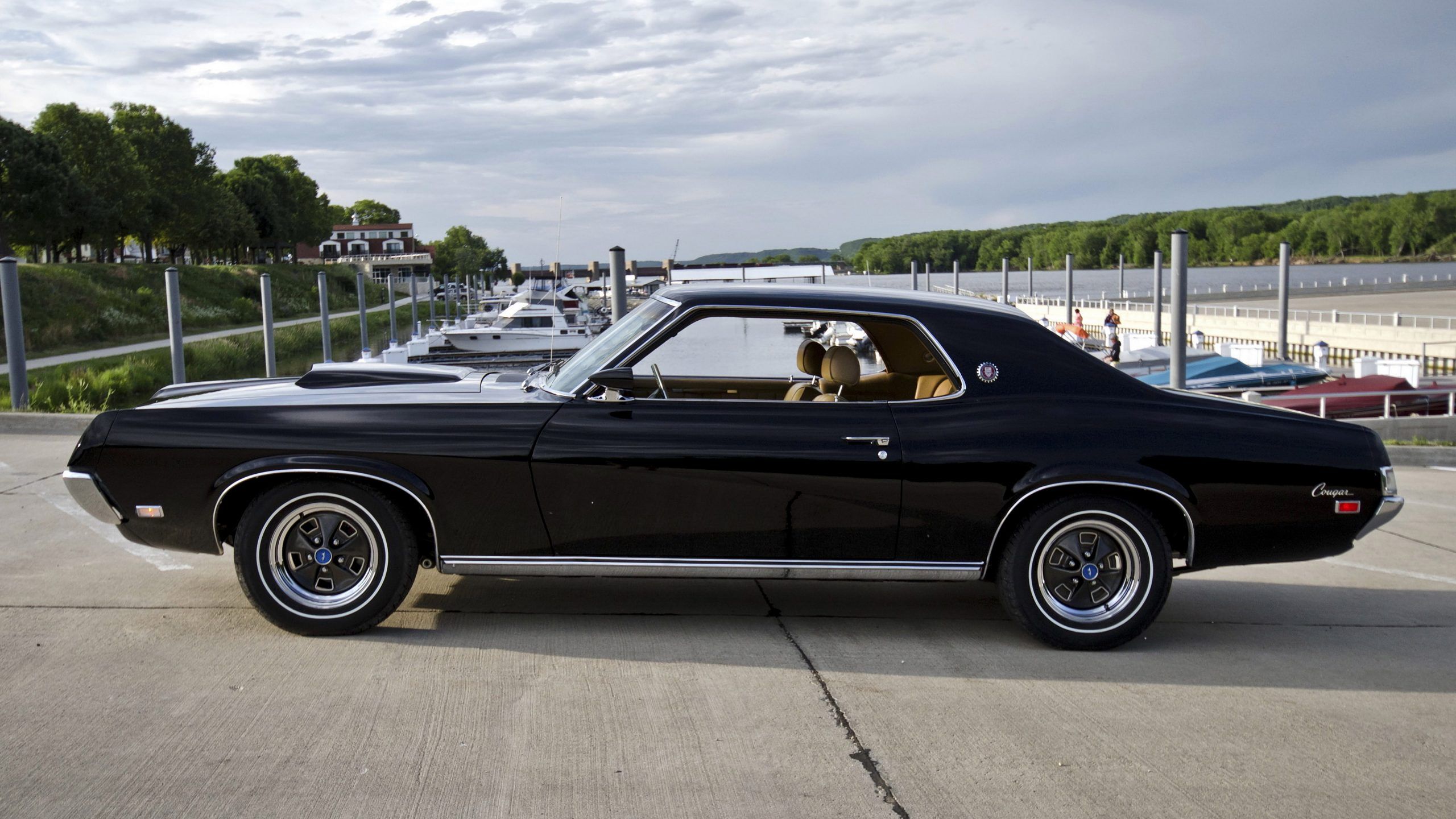 2560x1440 Mercury Cougar XR 7 Wallpaper