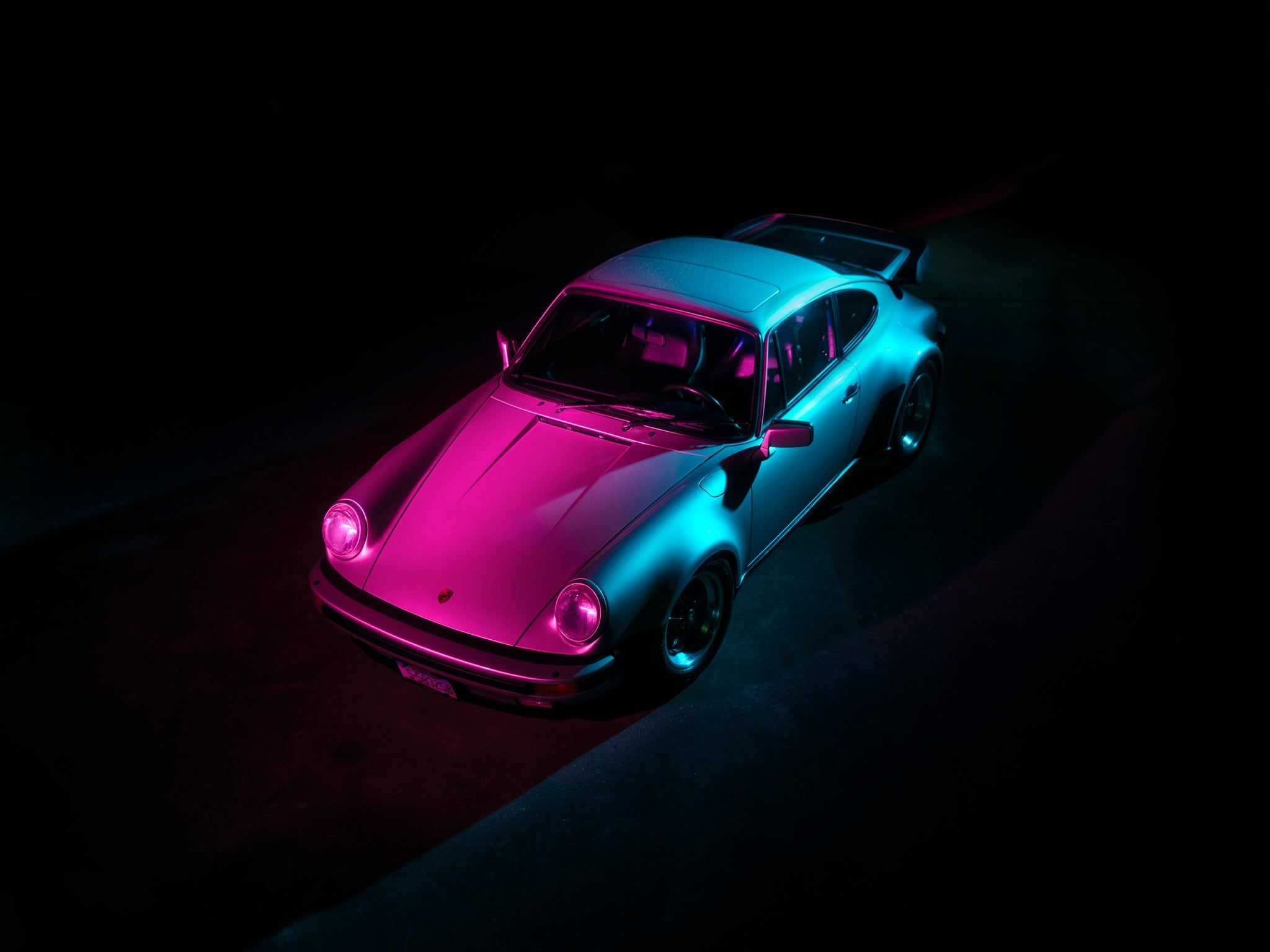 2048x1537 Cyan & Pink (Glow) Poster