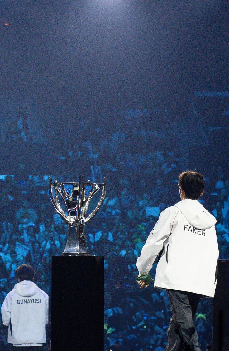 735x1124 FAKER GUMAYUSI 241027