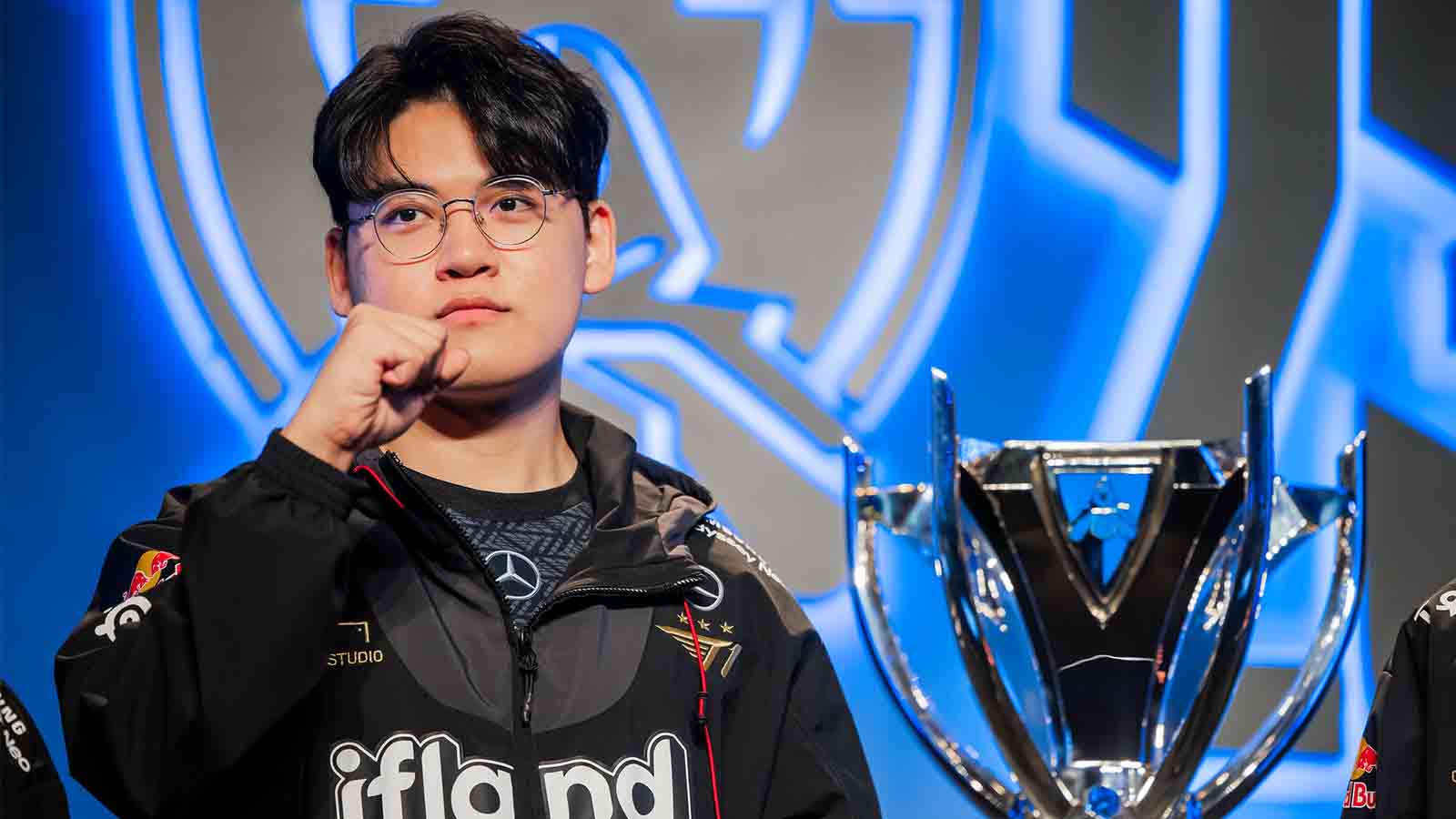 1600x900 Gumayusi comments on T1 fans doing good deeds for karma