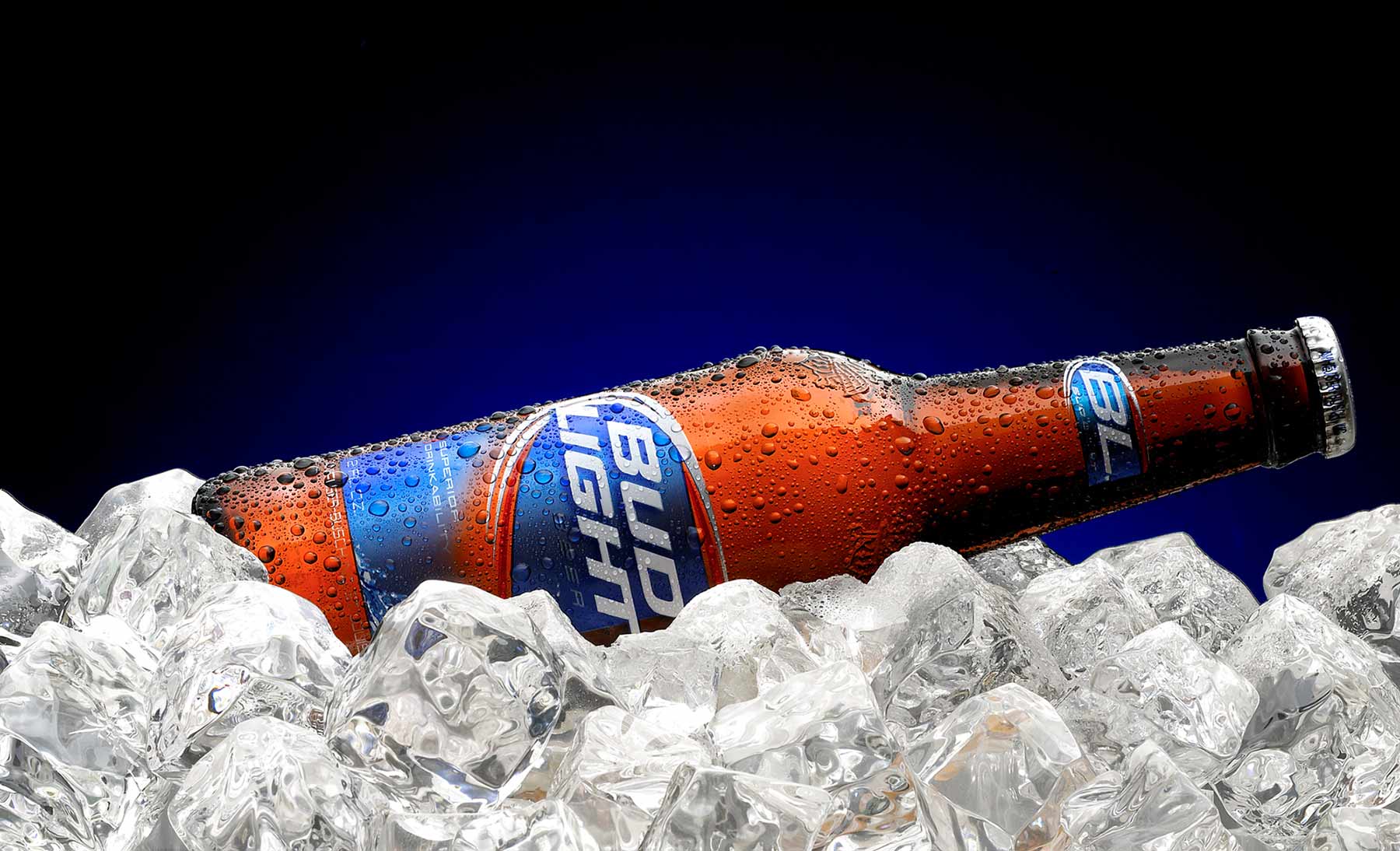 Bud Light Beer Can Photo  Free Drink Image On Unsplash   xn90absbknhbvgexnp1ai443
