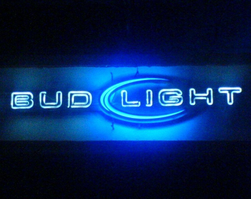 1024x812 Bud Light Wallpaper