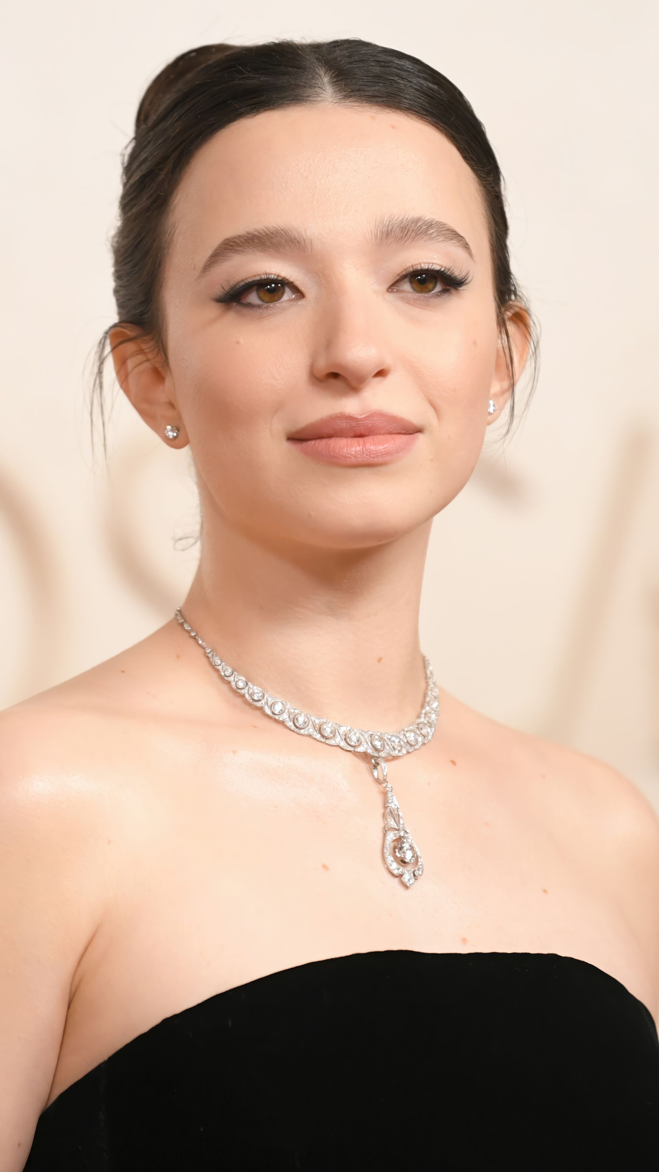 2160x3840 Mikey Madison Oscar 4K Wallpaper iPhone HD Phone