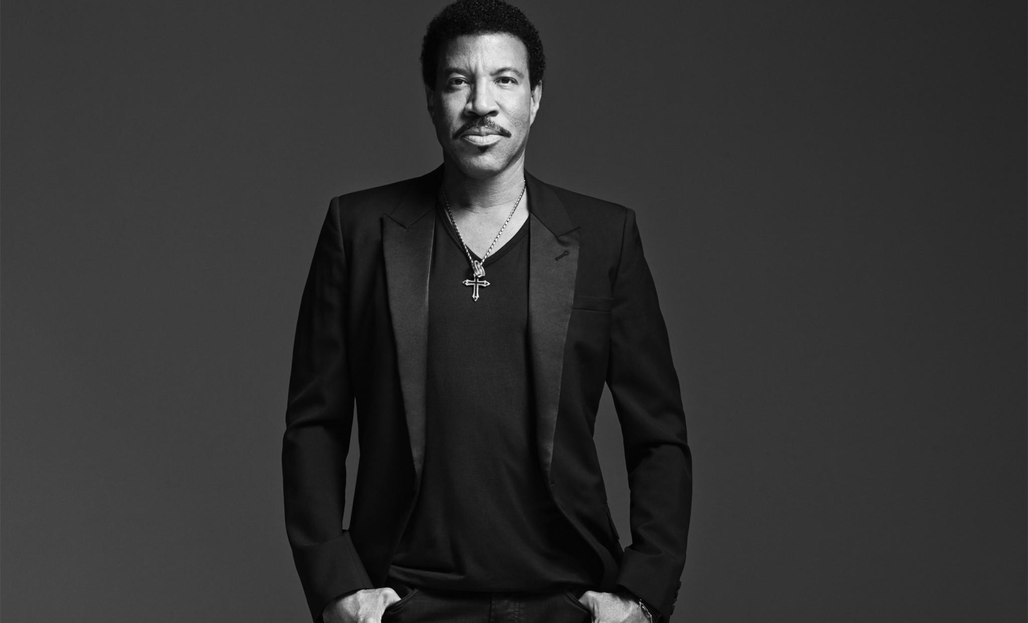2048x1241 Lionel Richie Wallpaper