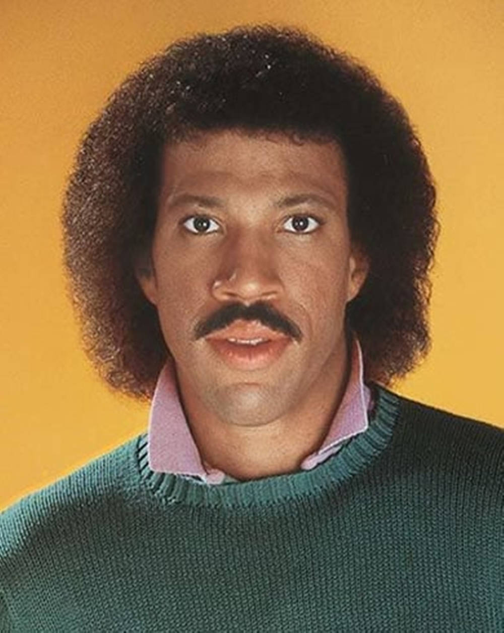 1000x1256 Download Lionel Richie 80's Music Pop Star Wallpaper