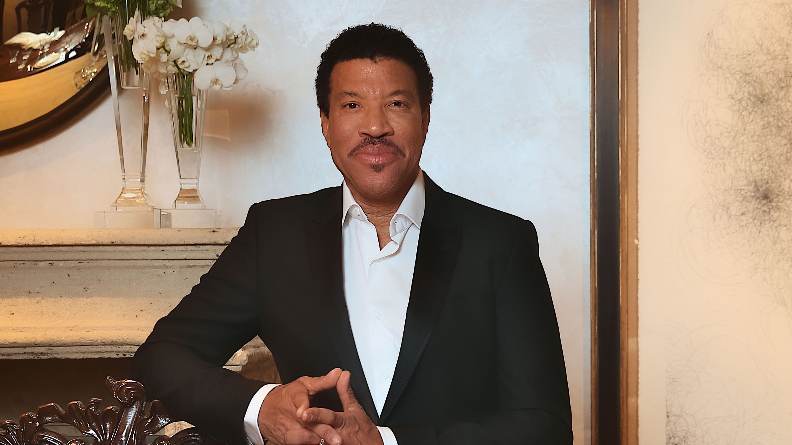 2560x1440 If Lionel Richie Cooks For You, You're Gonna Die a Thousand Deaths. Bon Appétit