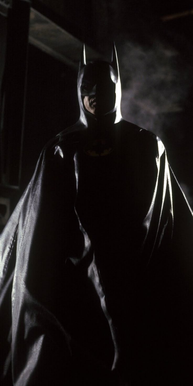 736x1472 Batman Wallpaper