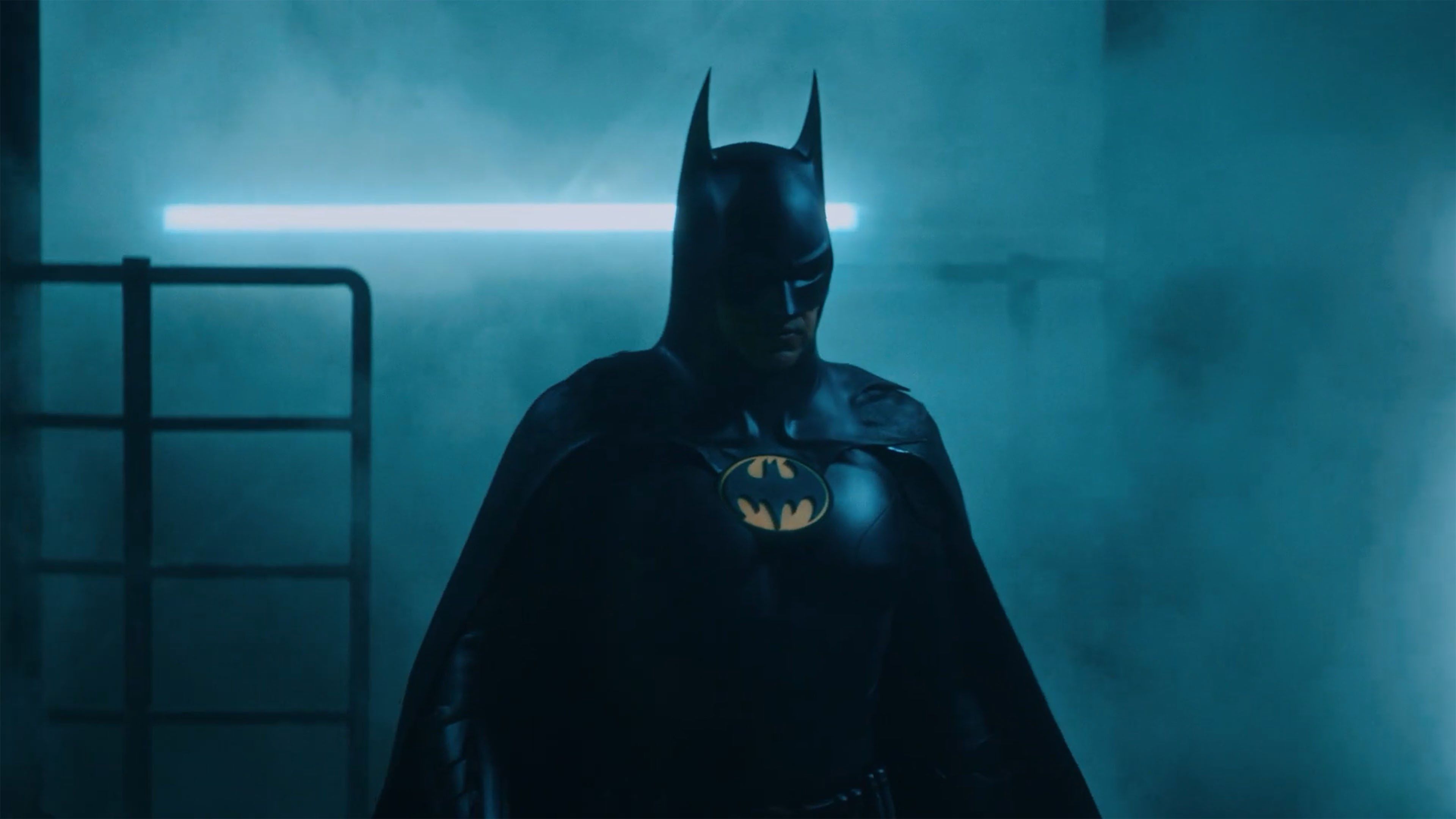 3840x2160 Michael Keaton As Batman In The Flash 4k Wallpaper, 320x568 Resolution HD 4k Wallpaper, Image, Background, Photos and Picture