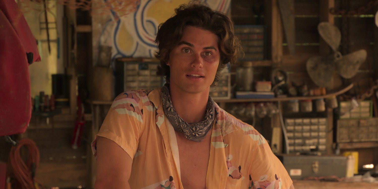 1500x750 Outer Banks' Star Chase Stokes On Being A Netflix Heartthrob And Dating A Co Star