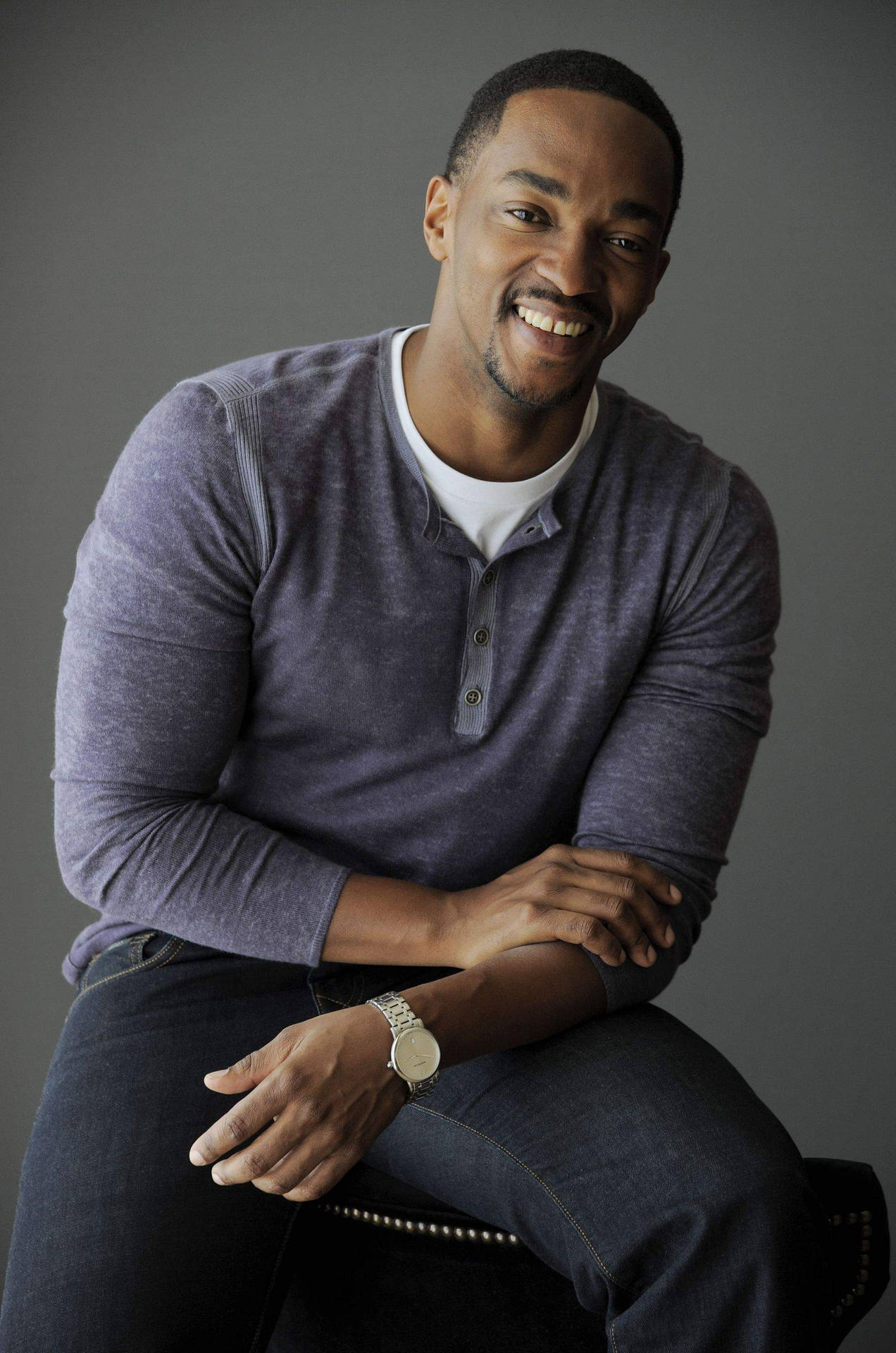 1272x1920 Download Anthony Mackie In Grey Shirt Wallpaper