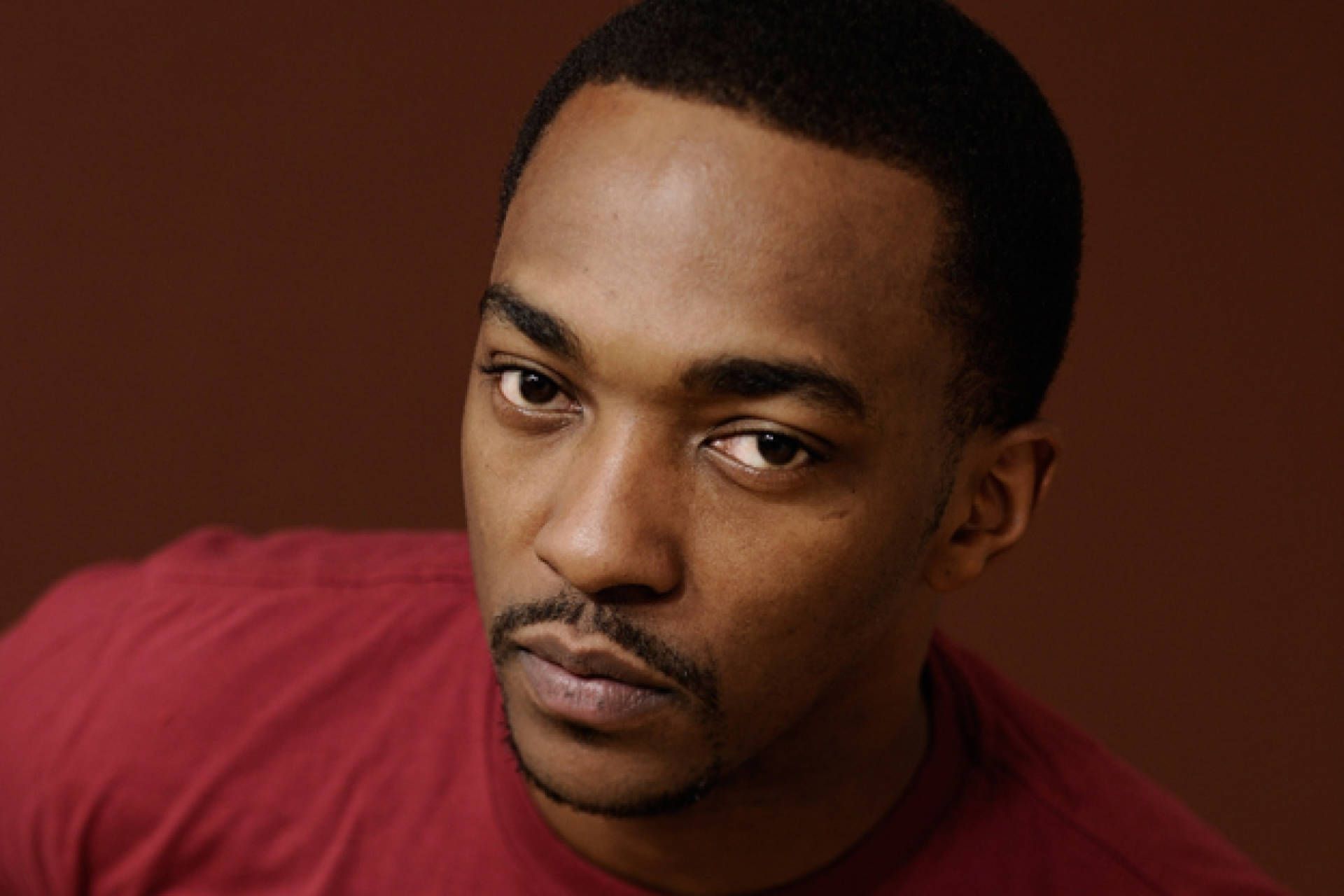 1920x1280 Anthony Mackie Wallpaper
