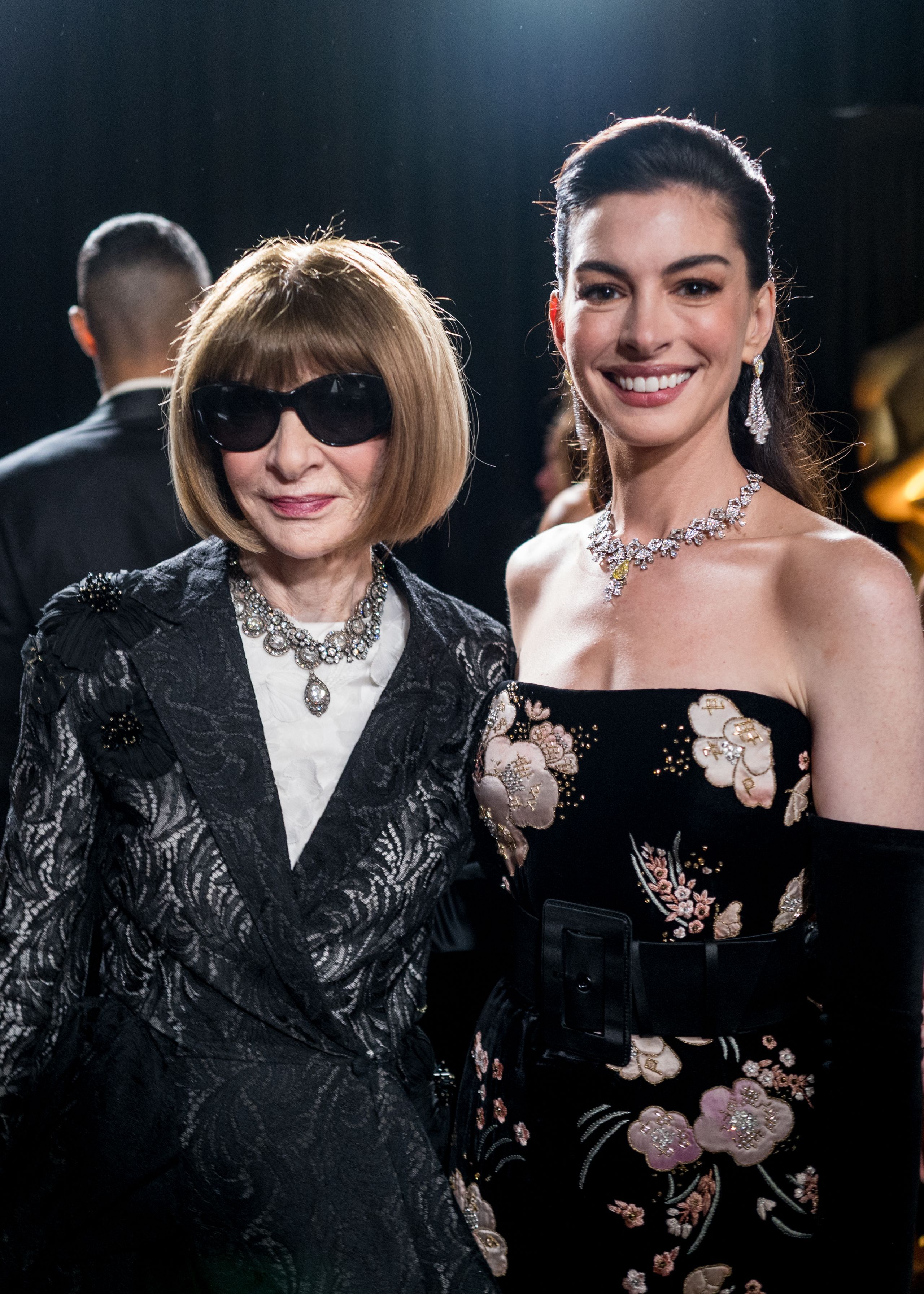 2560x3584 Anna Wintour Delivered A Spot On Miranda Priestly 'Impression' At The Oscars